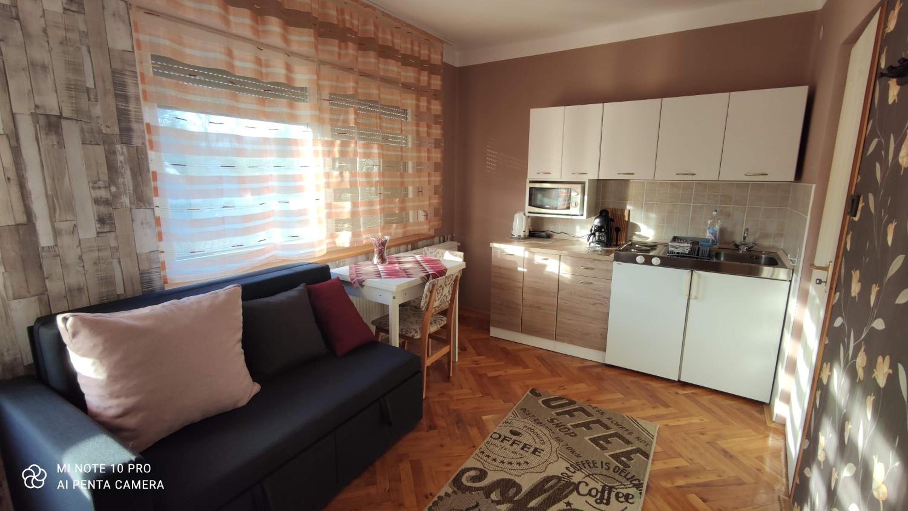Apartment photo 3