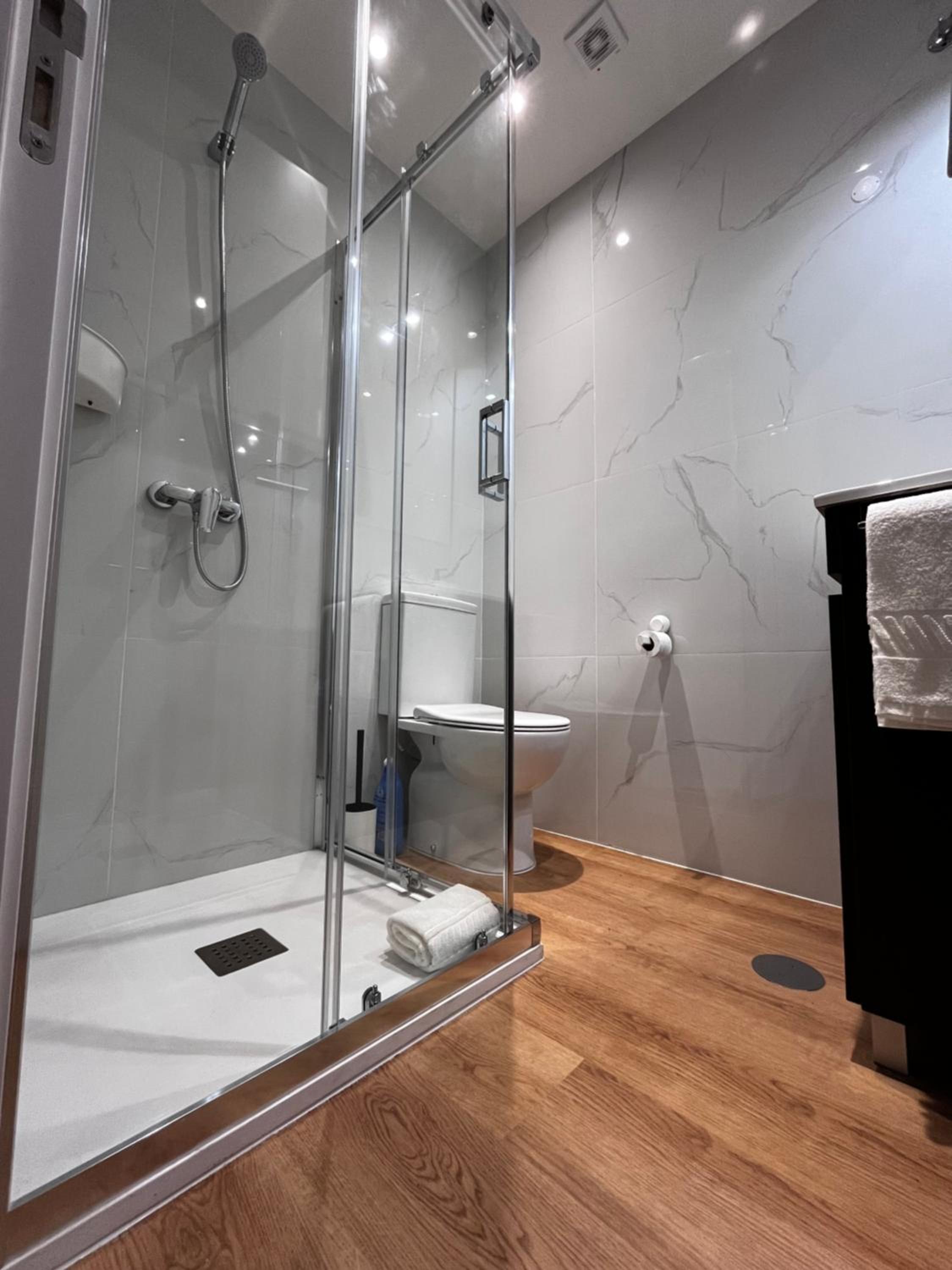 Double Room with Private External Bathroom photo 3