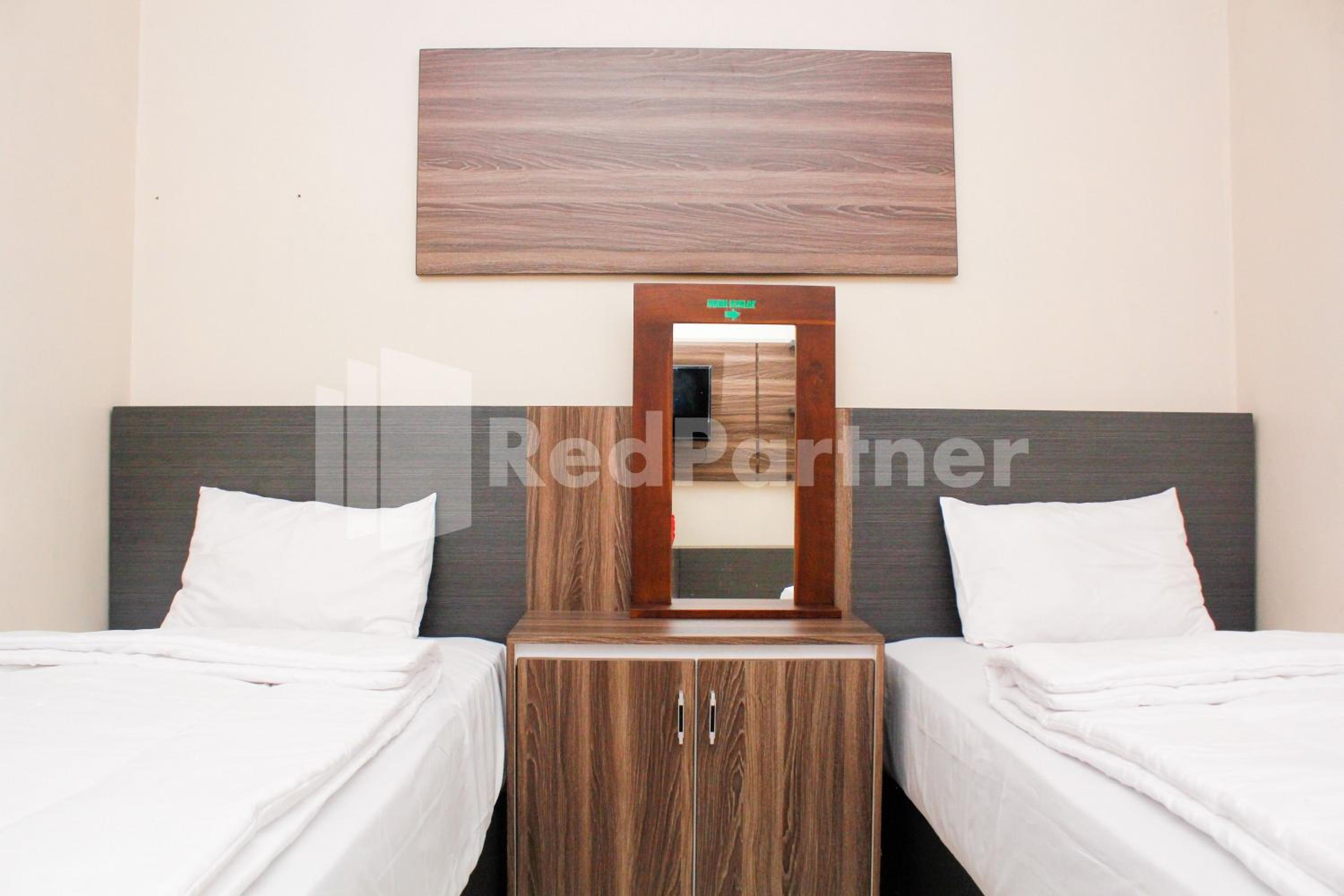 Deluxe Twin Room - Photo 6