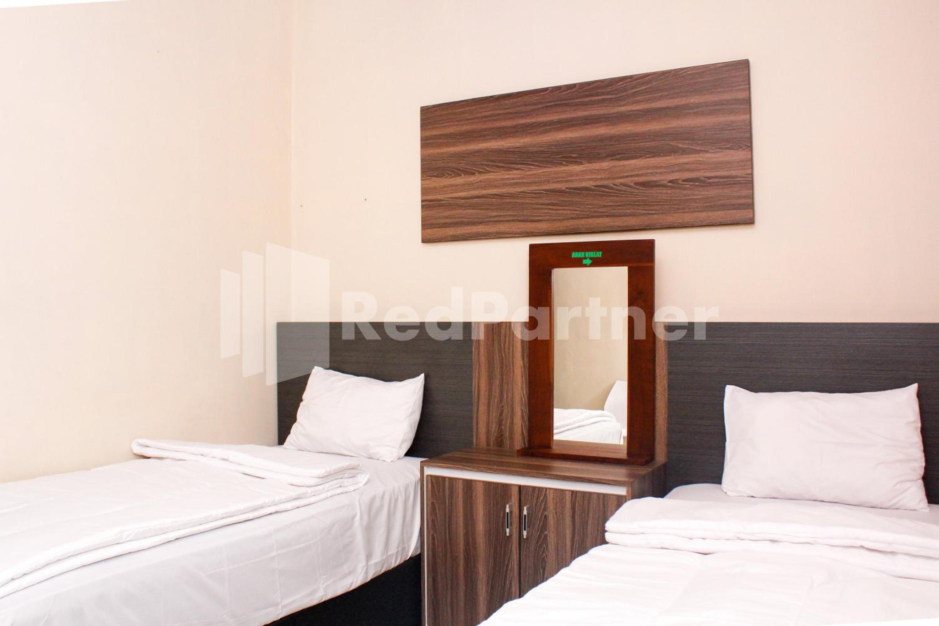Deluxe Twin Room - Photo 8