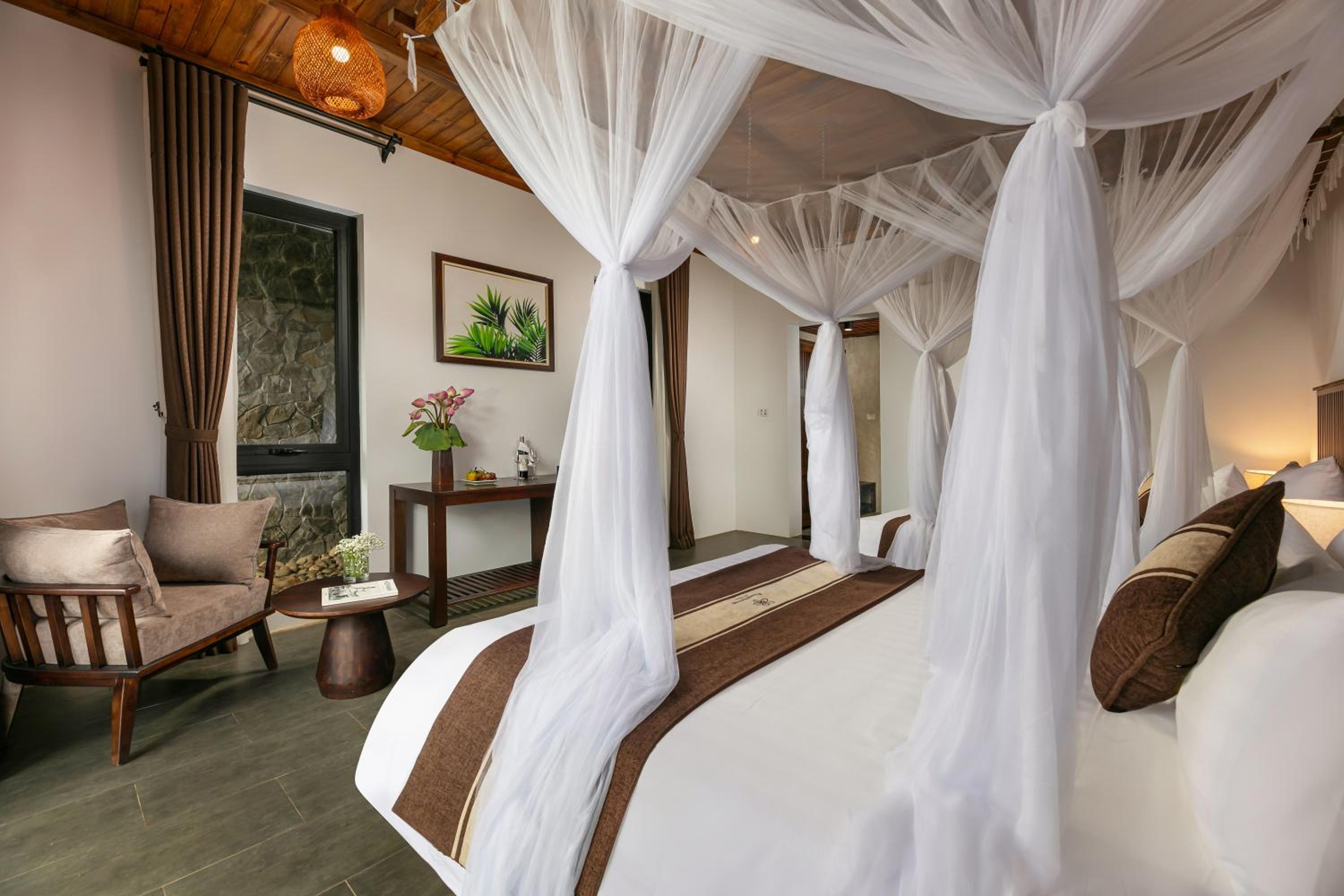 Superior Double or Twin Room with Mountain View