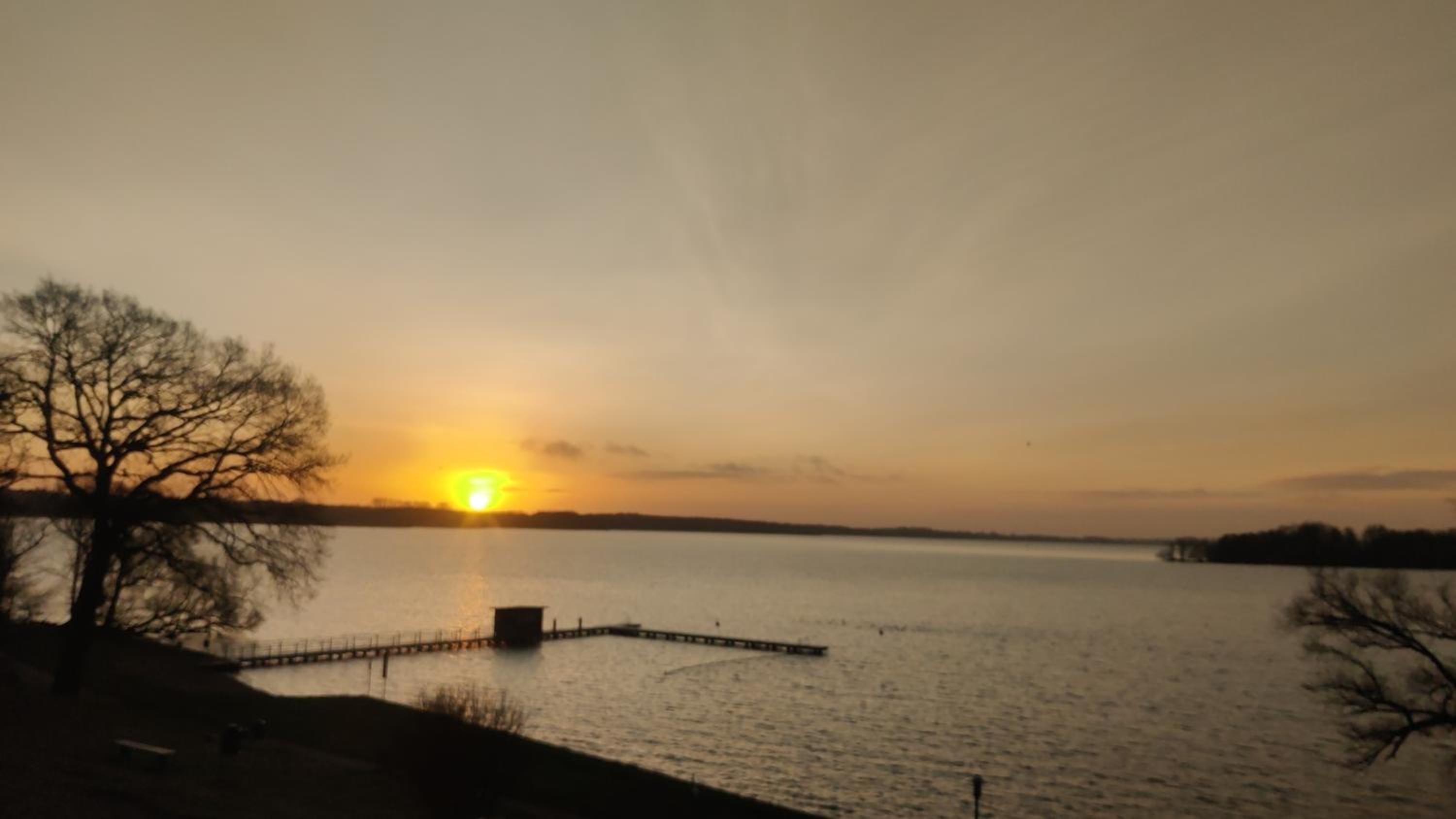 Double Room with Lake View - Photo 4