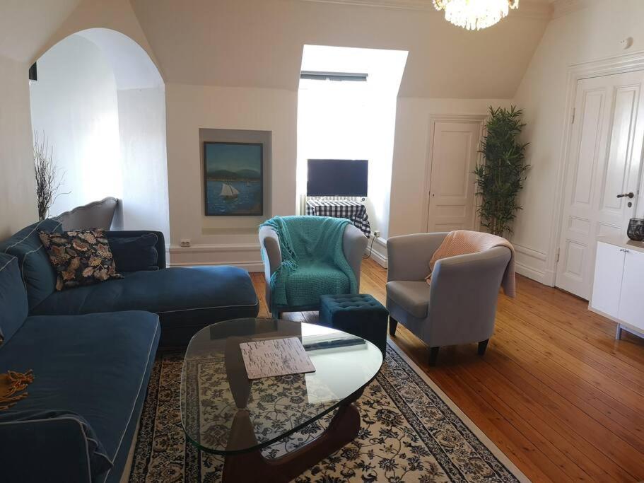 Three-Bedroom Apartment photo 1