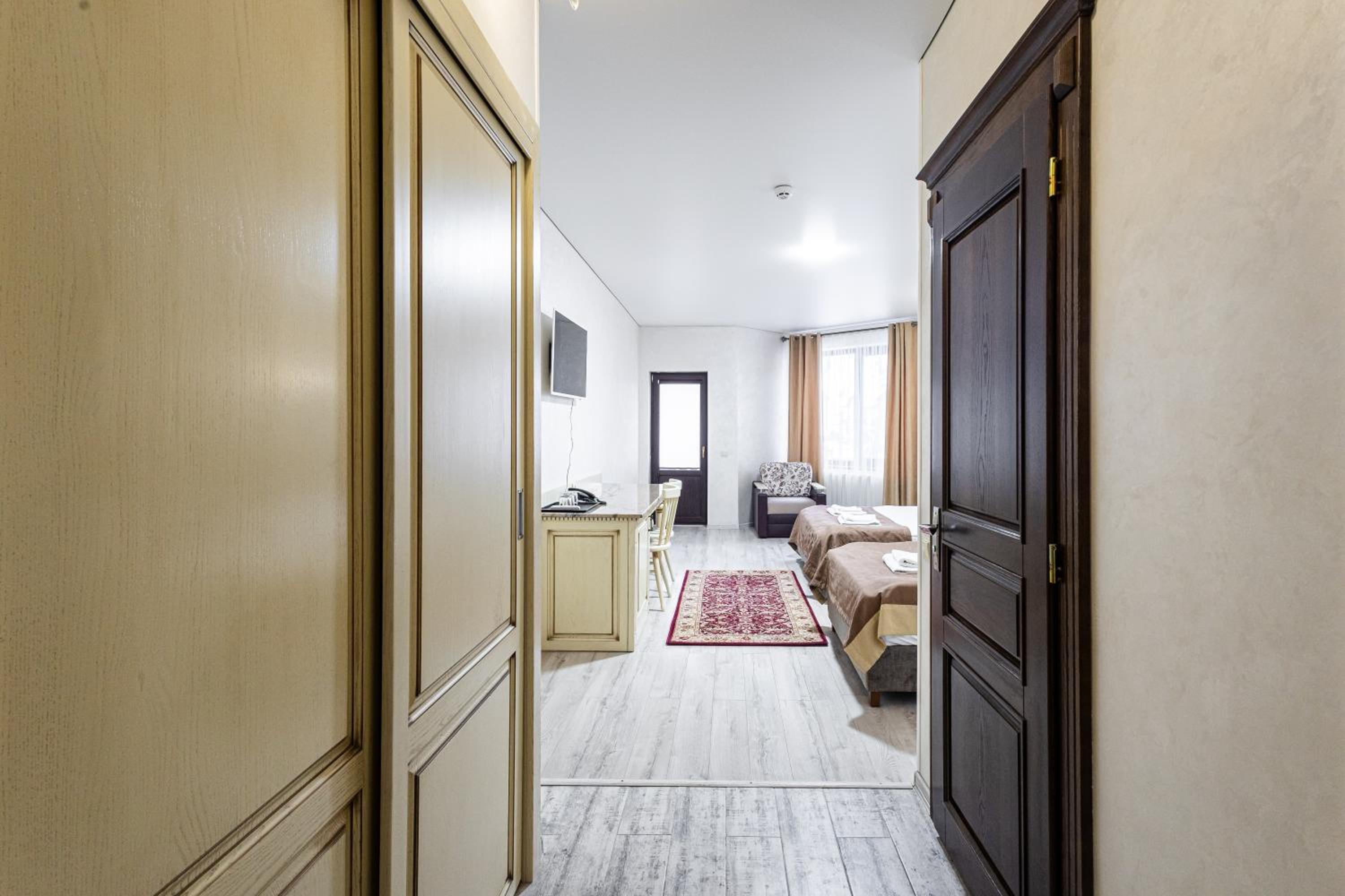 Standard Triple Room photo 2