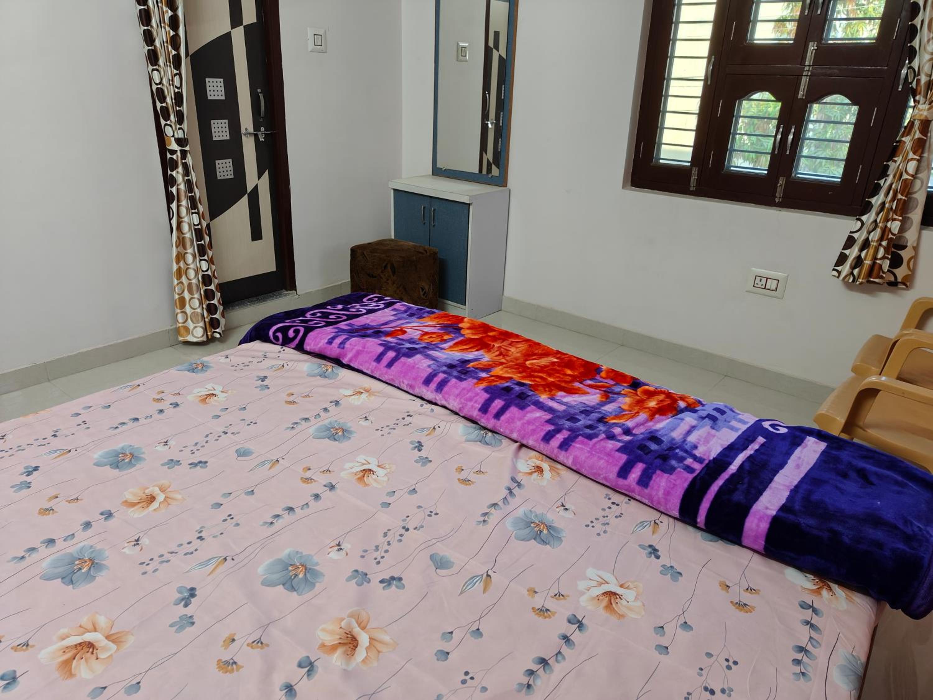Budget Double Room photo 3