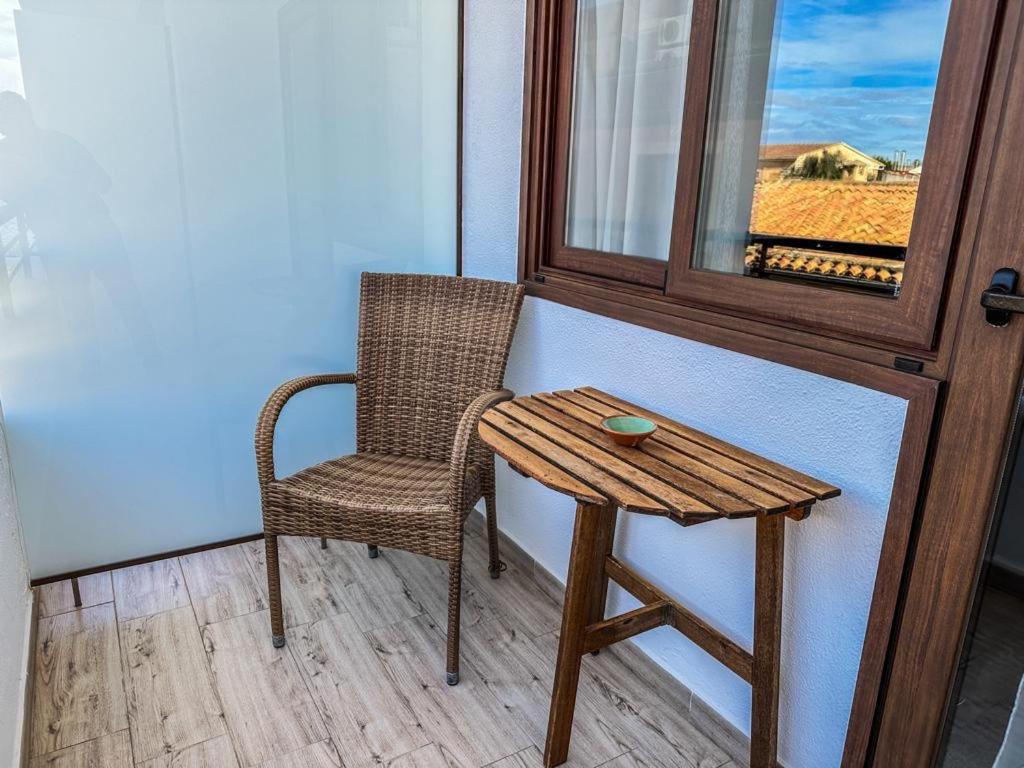 Double Room with Balcony - Photo 9