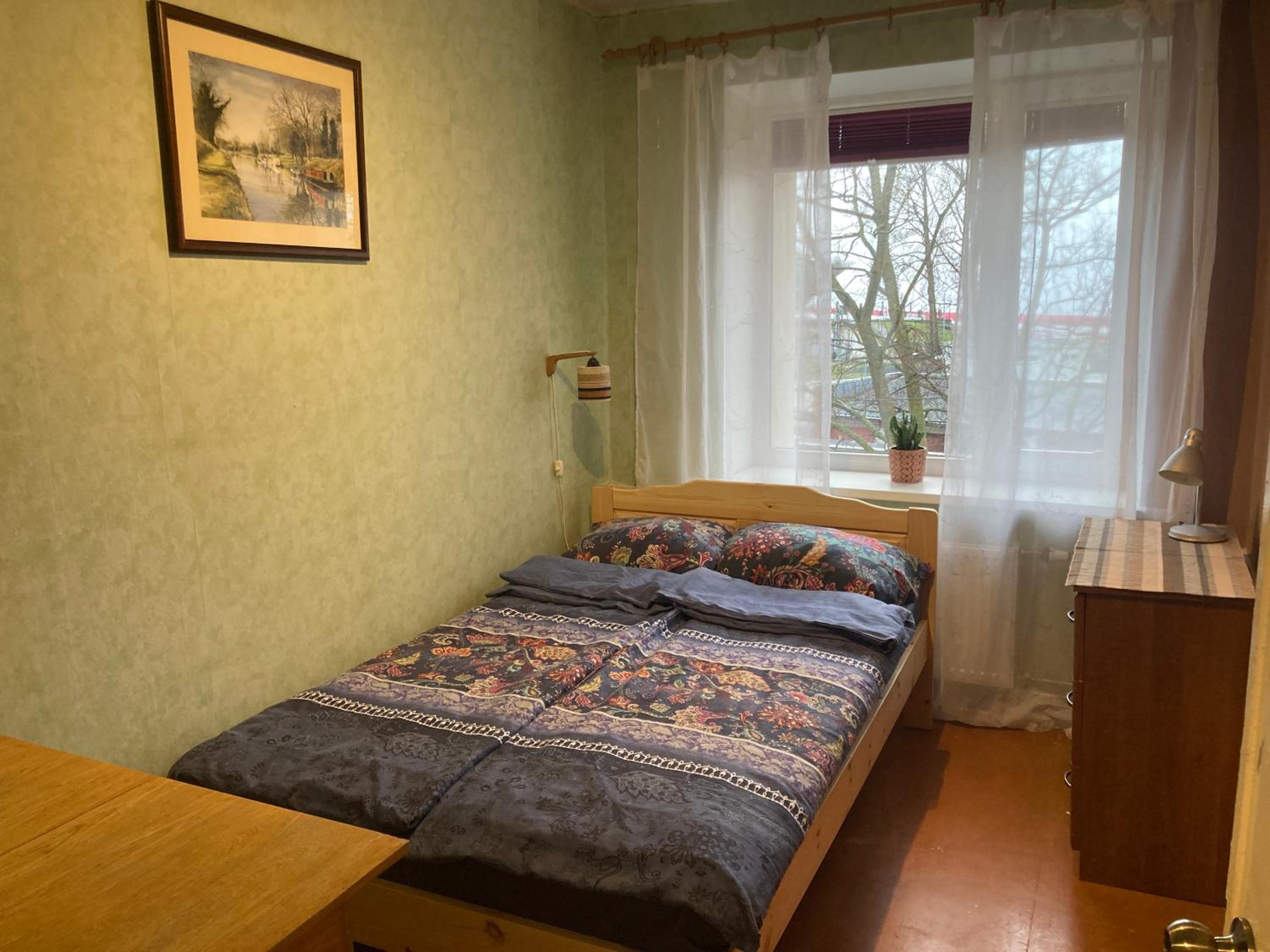 One-Bedroom Apartment - Photo 1