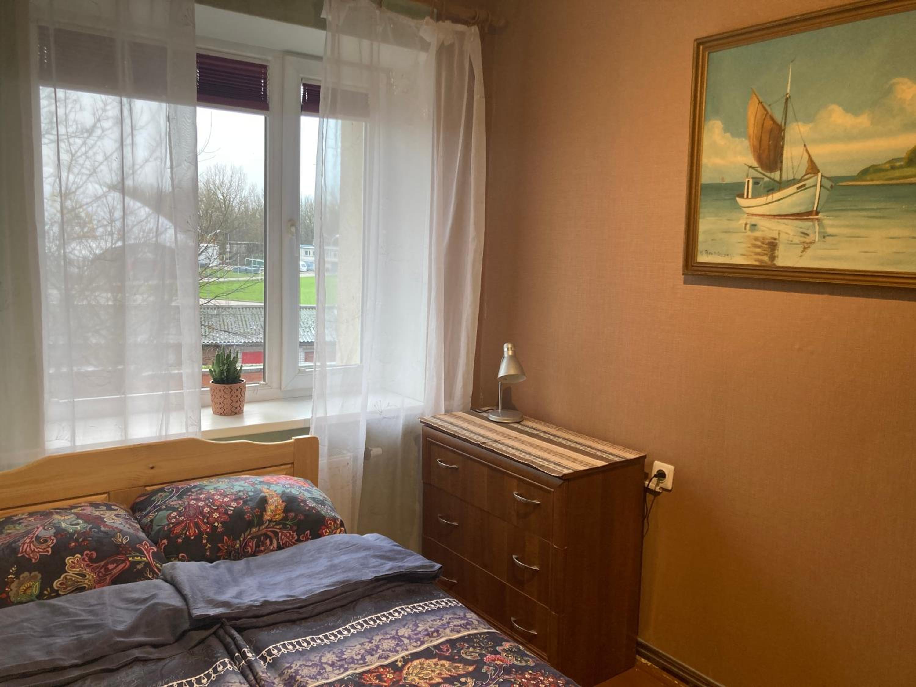 One-Bedroom Apartment - Photo 11
