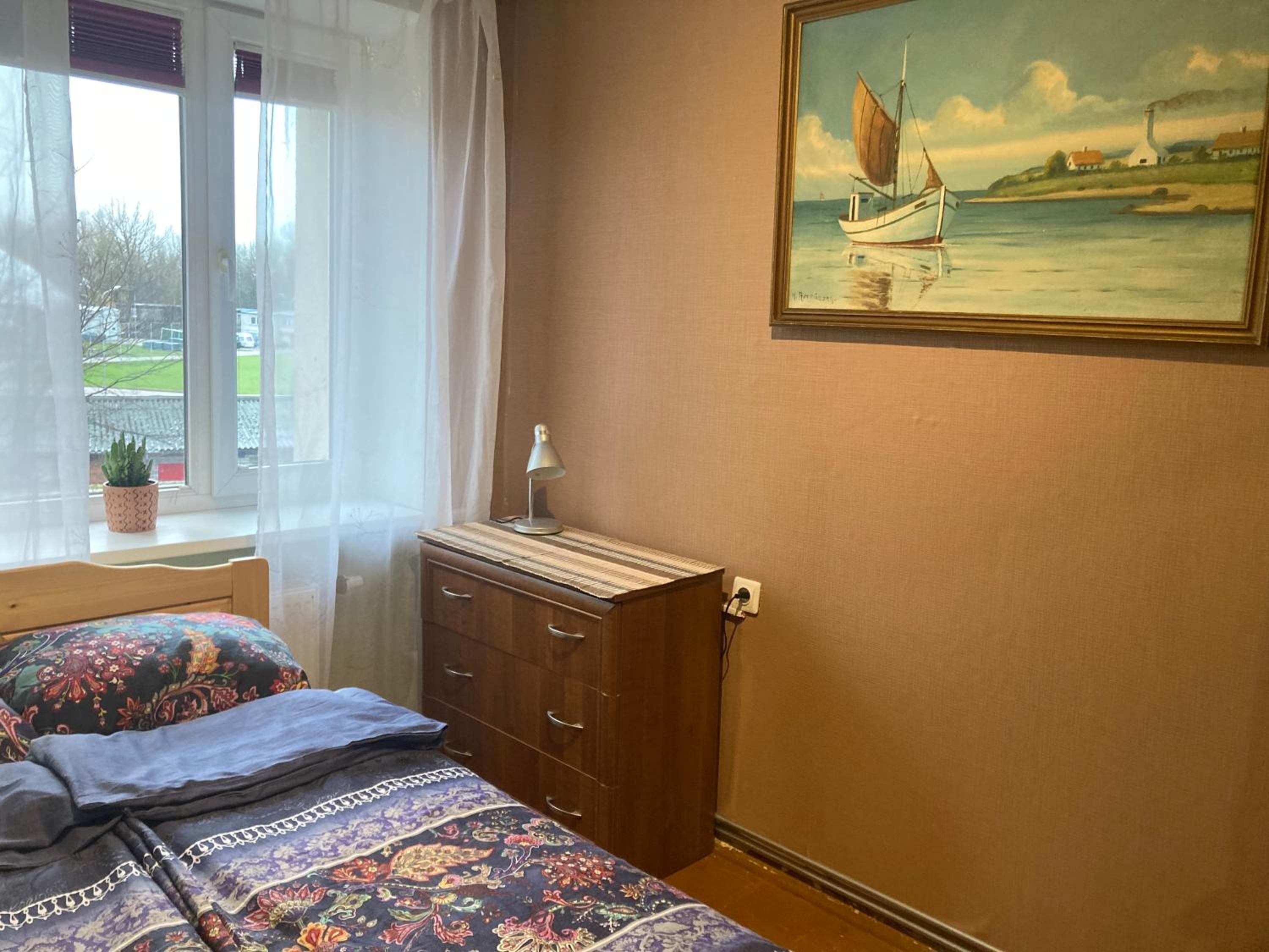 One-Bedroom Apartment - Photo 12