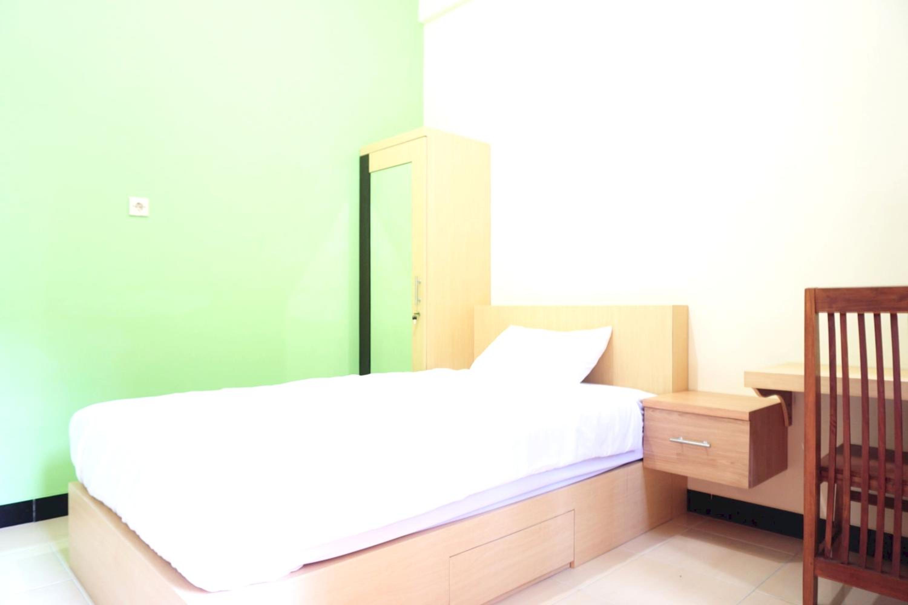 Large Single Room