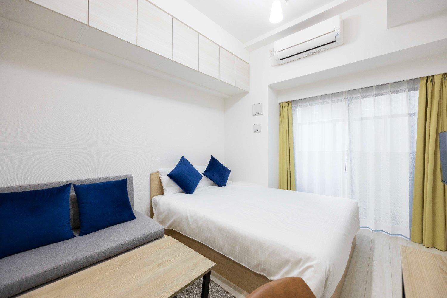 One-Bedroom Apartment photo 1