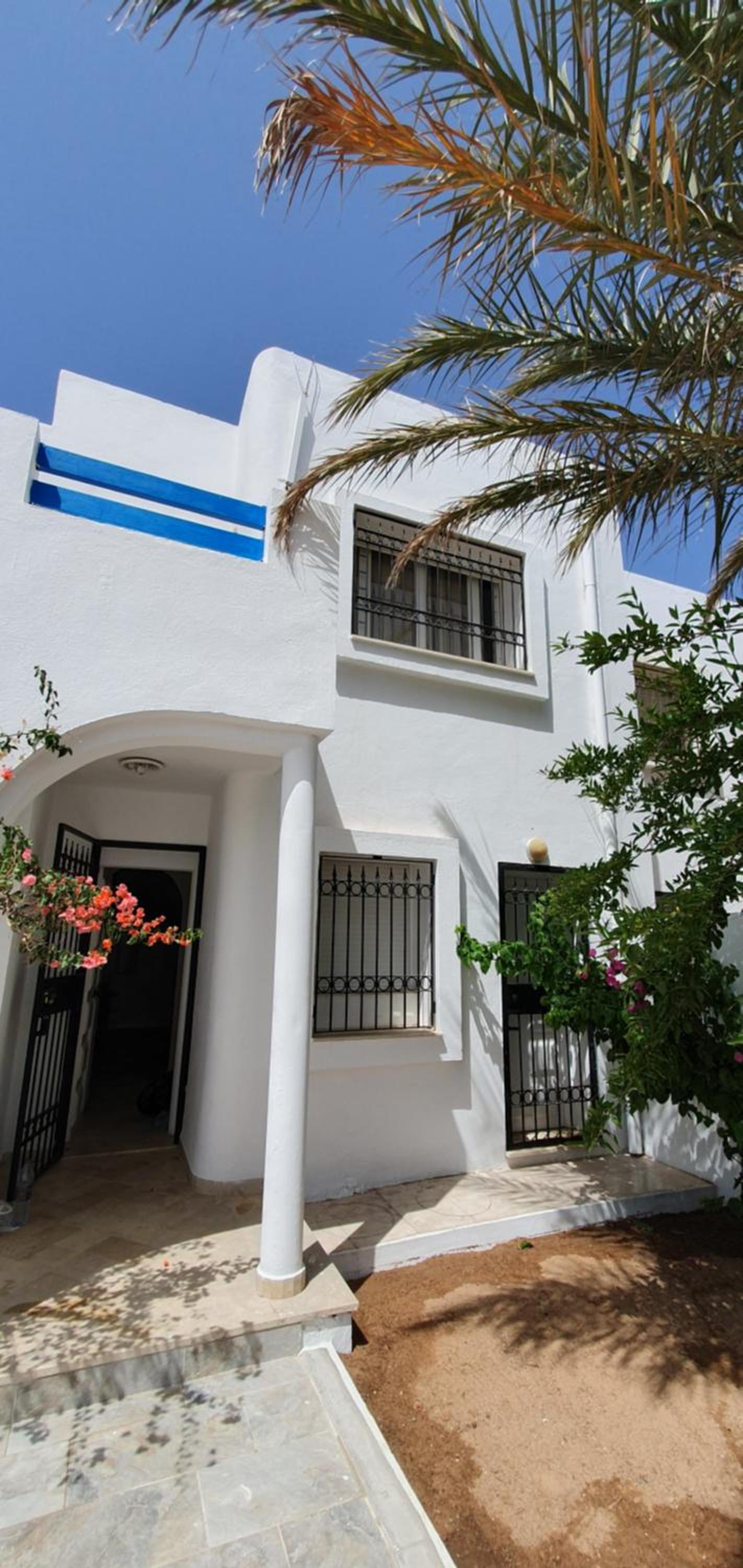 Three-Bedroom Villa photo 2
