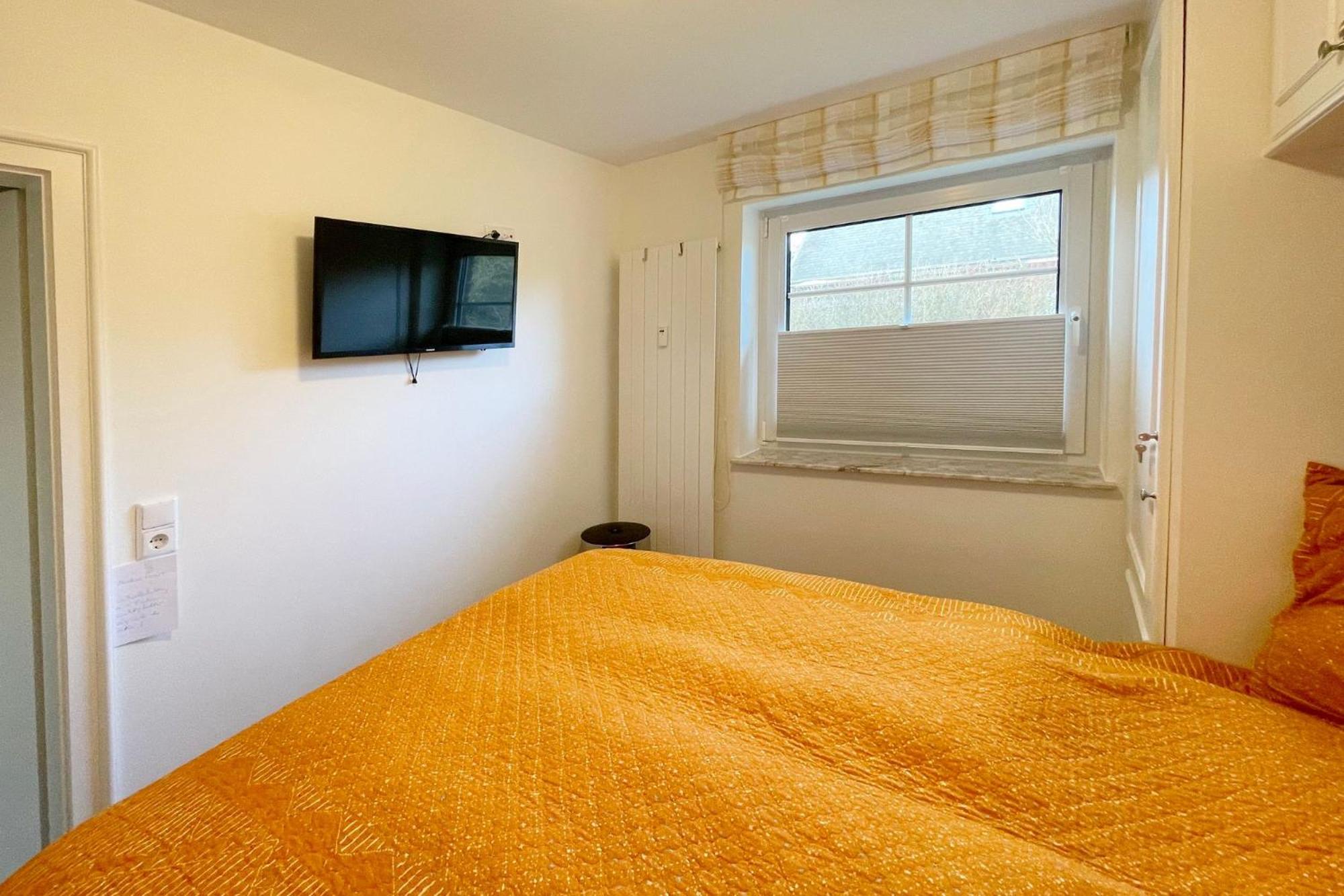 Apartment With Terrace photo 3