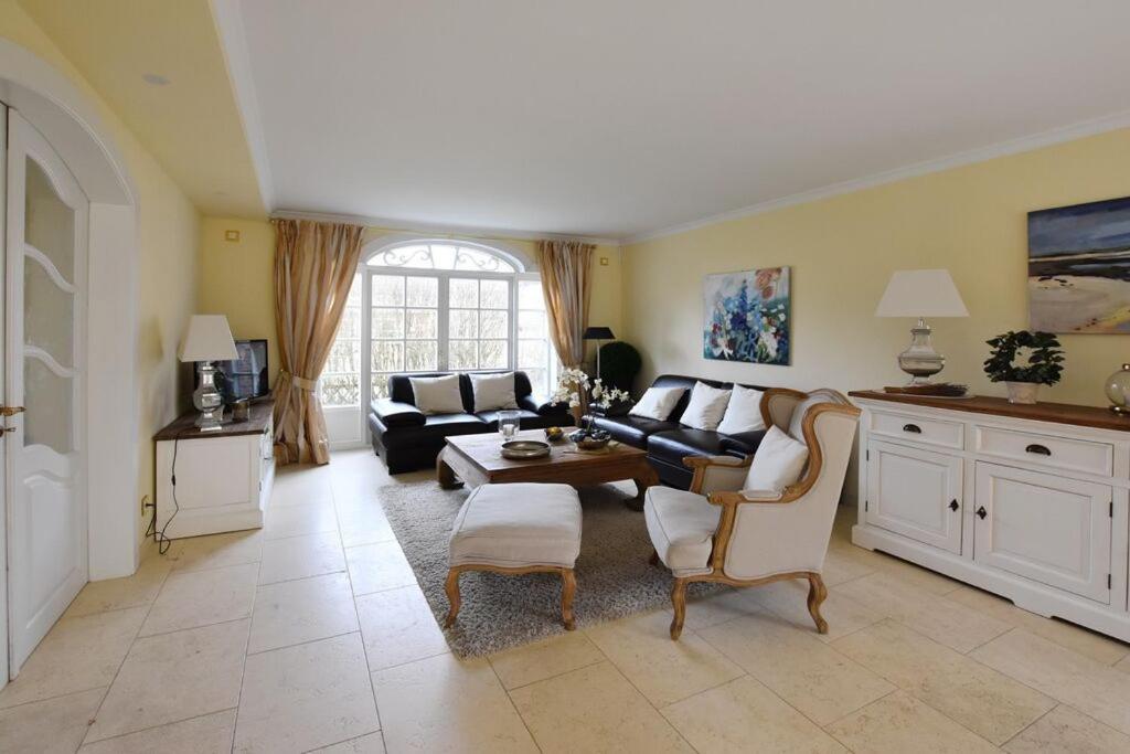 Three-Bedroom House photo 1