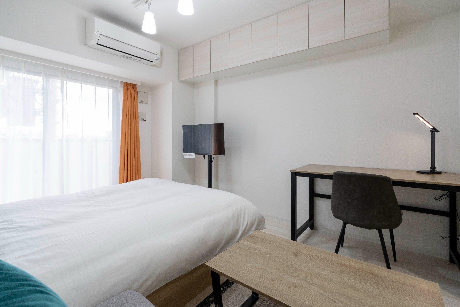 One-Bedroom Apartment photo 2