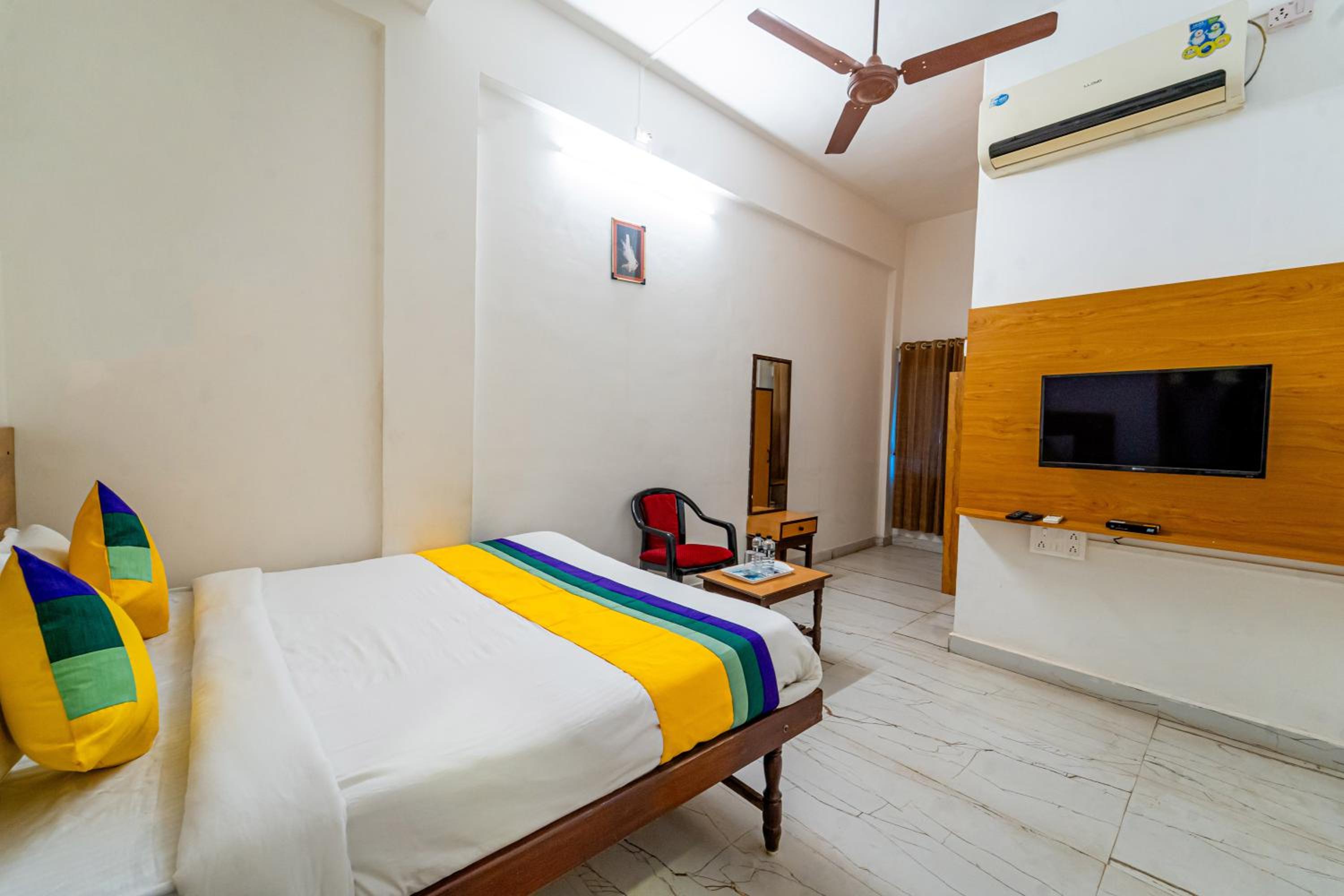 Standard Room photo 2
