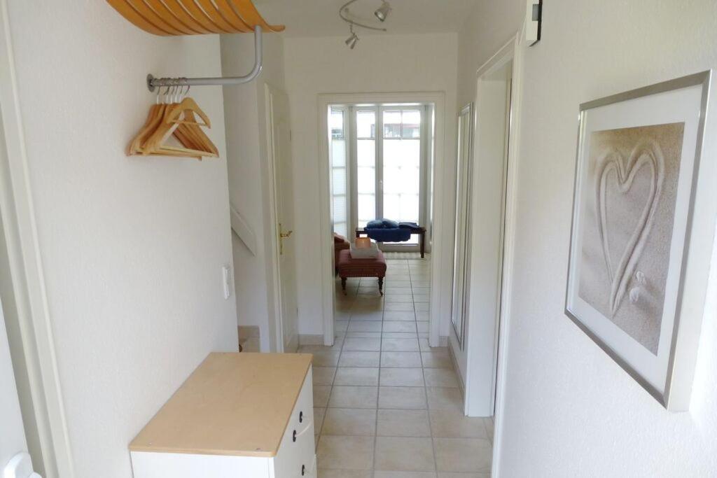 Three-Bedroom House photo 3