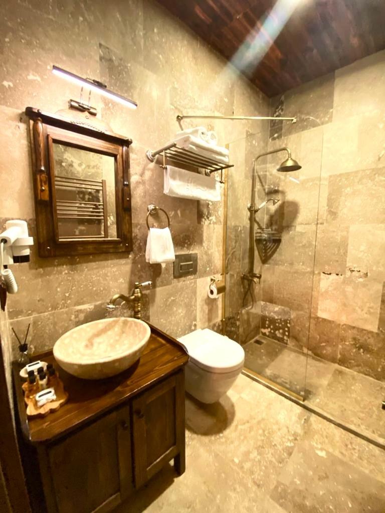 Deluxe Room - Photo 2