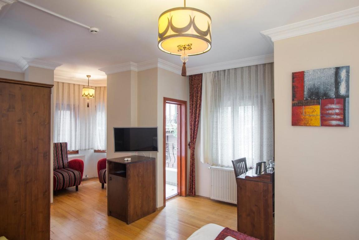 Standard Double or Twin Room photo 1