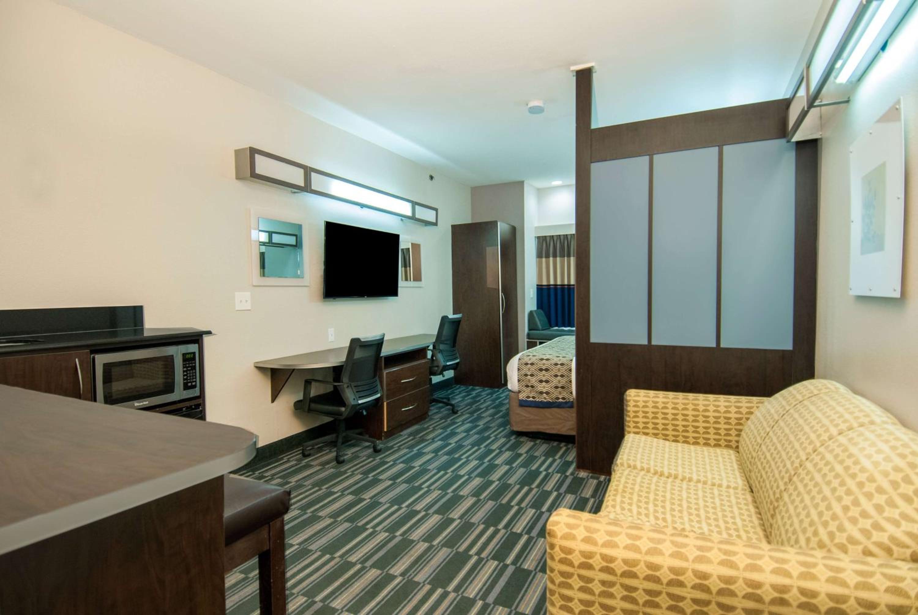 King Studio Suite - Non-Smoking - Photo 1
