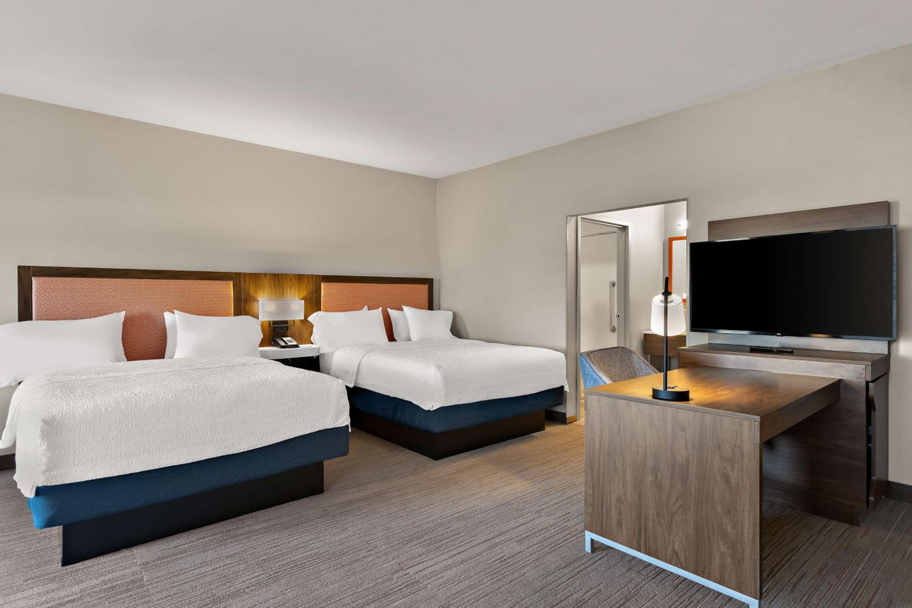 Queen Studio with Two Queen Beds - Non-Smoking - Photo 1