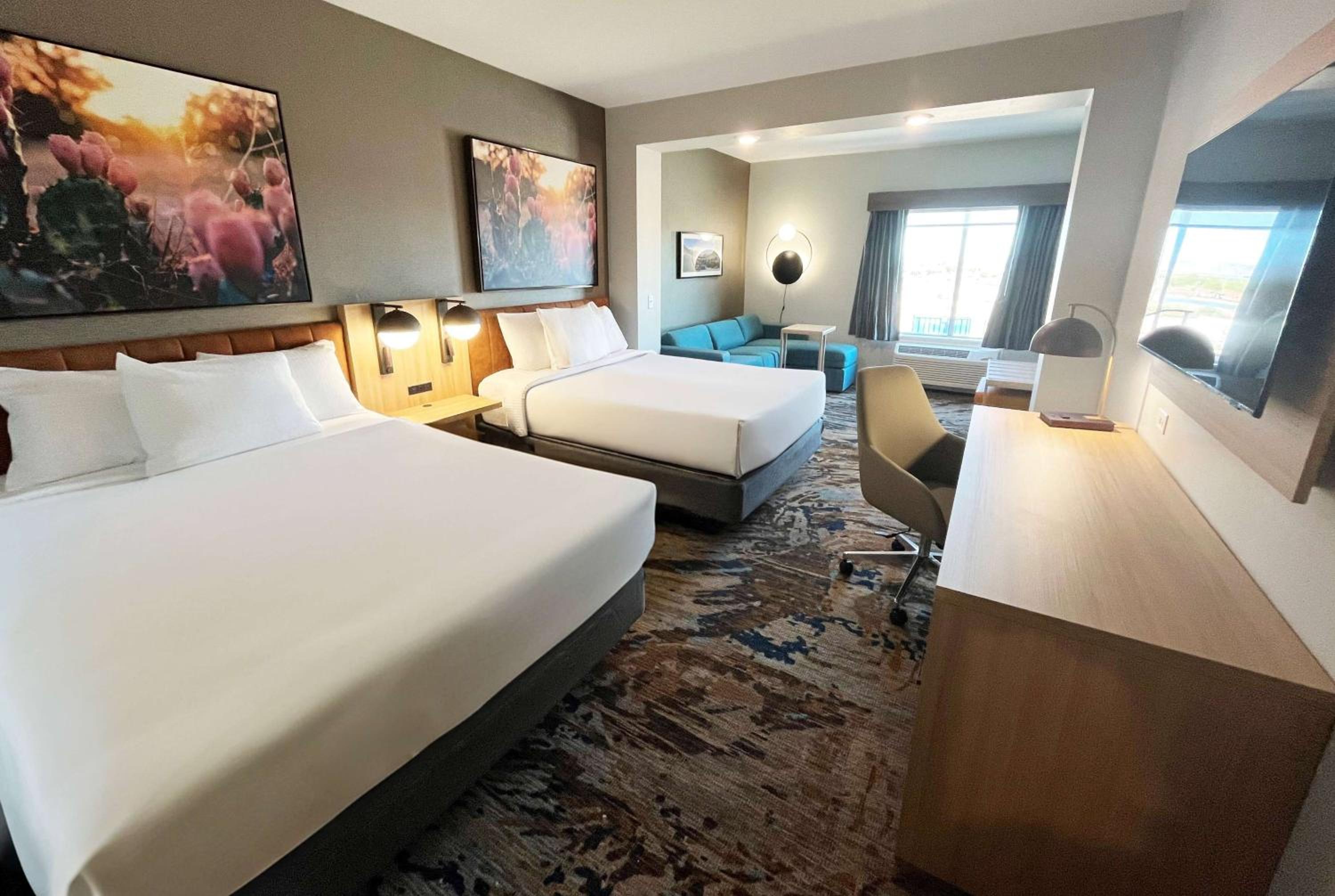 Queen Suite with Two Queen Beds and Sofa Bed - Photo 1