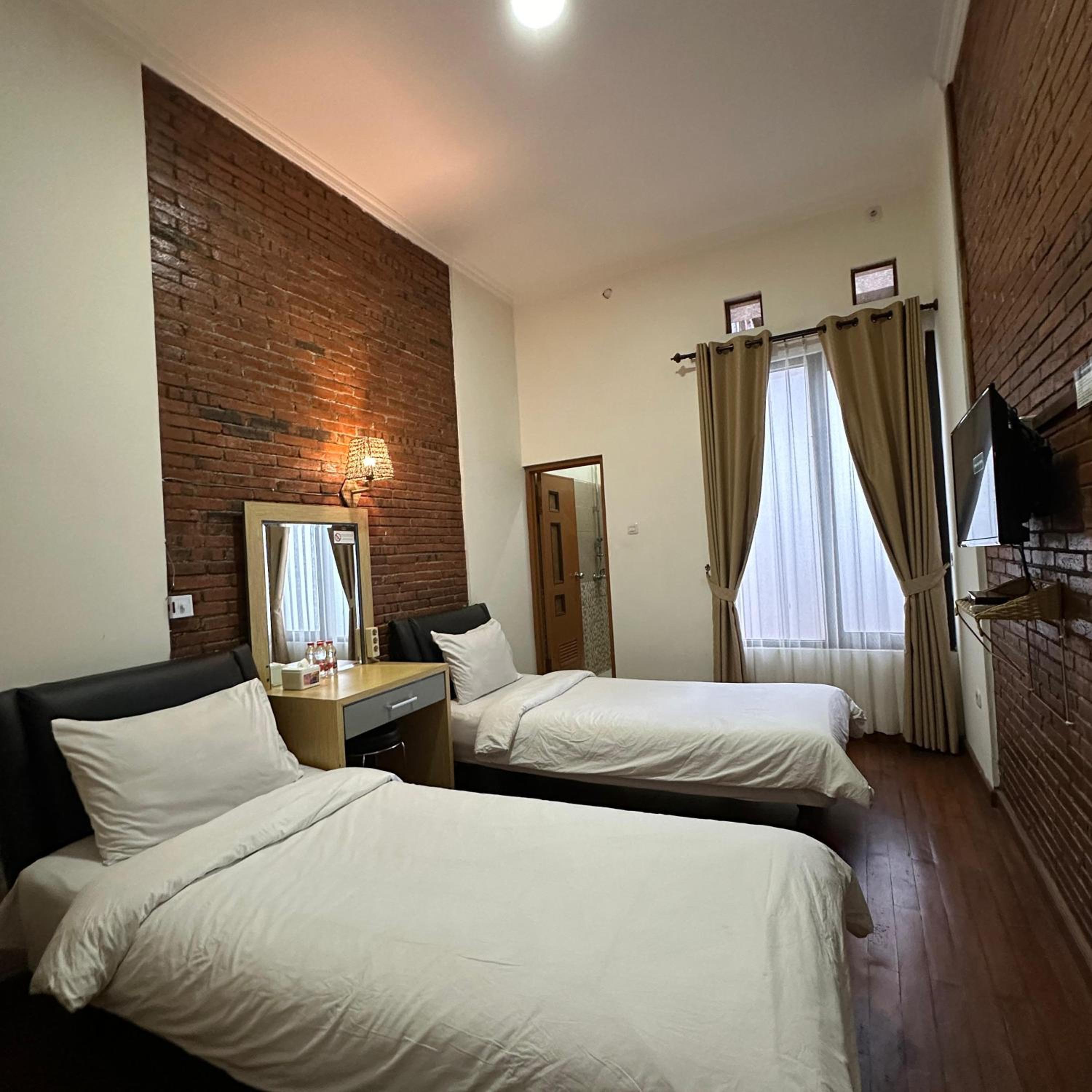 Double or Twin Room photo 1
