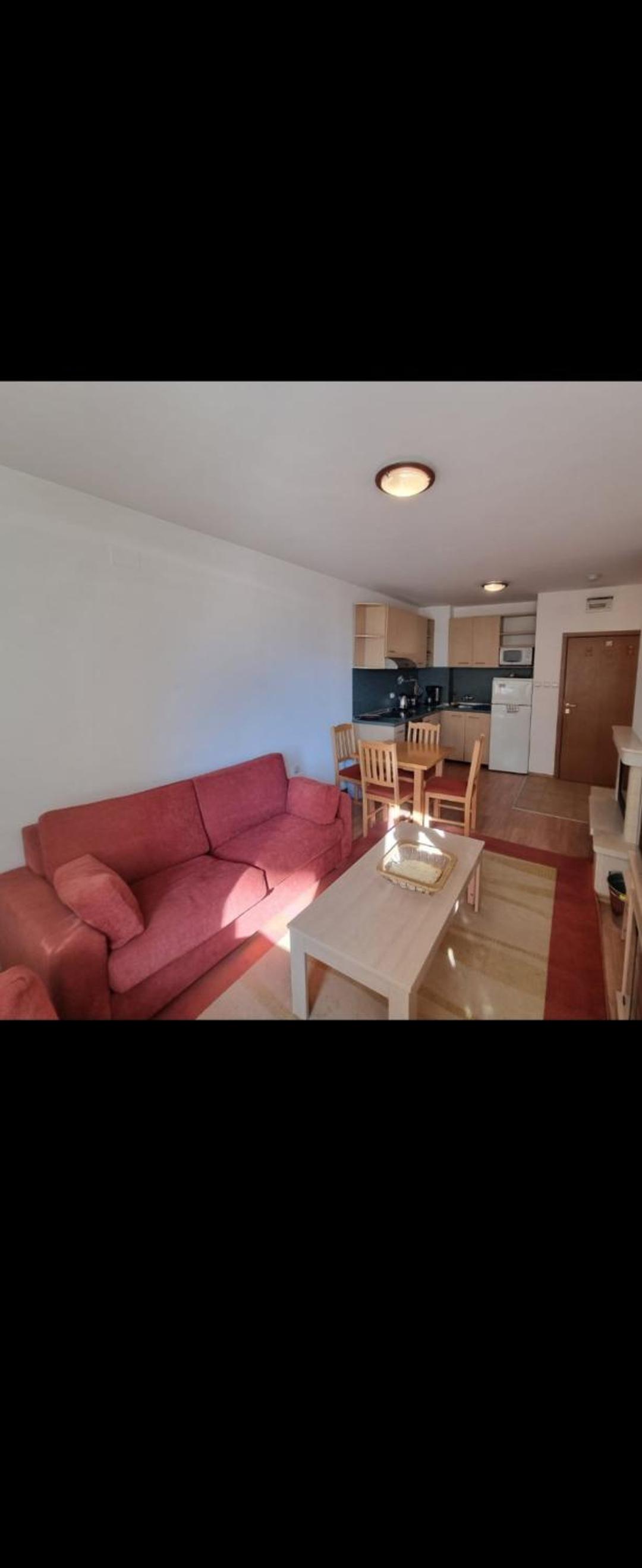 One-Bedroom Apartment photo 1