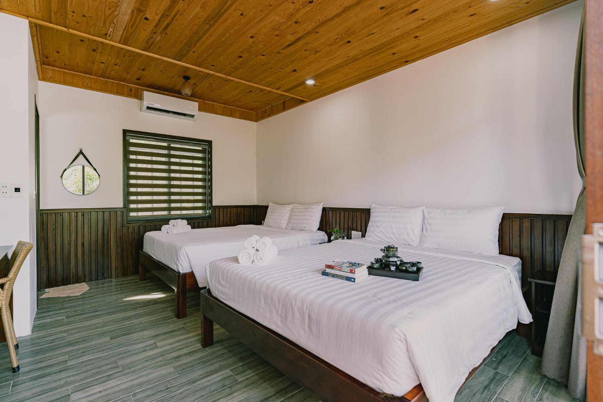 Deluxe Family Suite - Photo 1