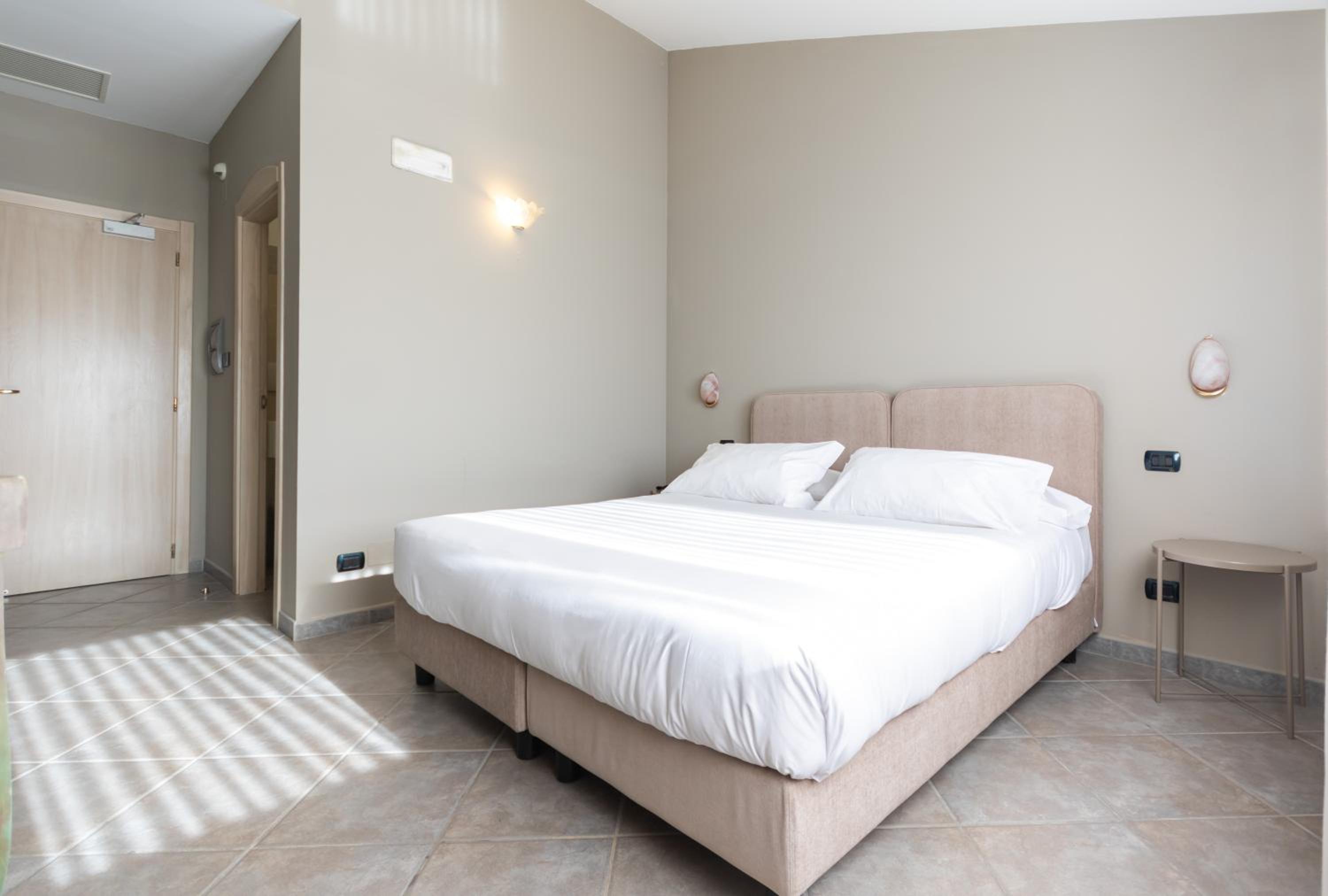 Double Room with Lake View photo 3