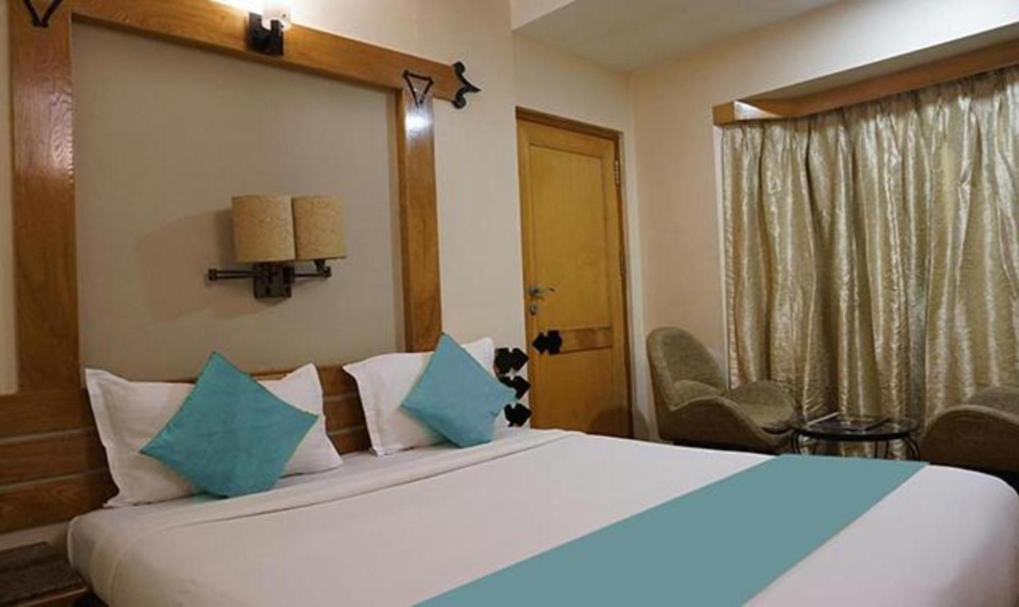 Deluxe Room - Photo 3