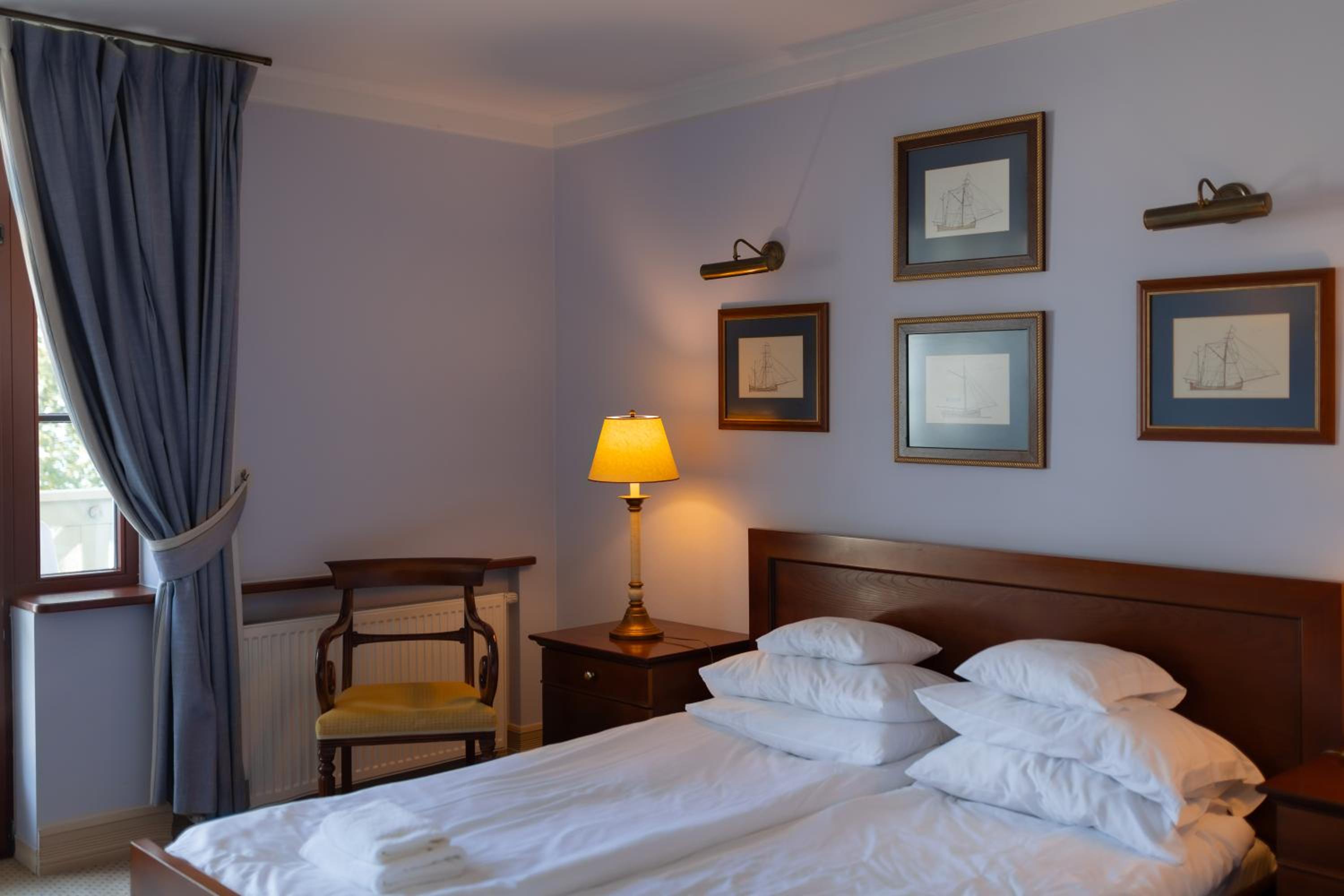 Queen Room with Sea View - Photo 1