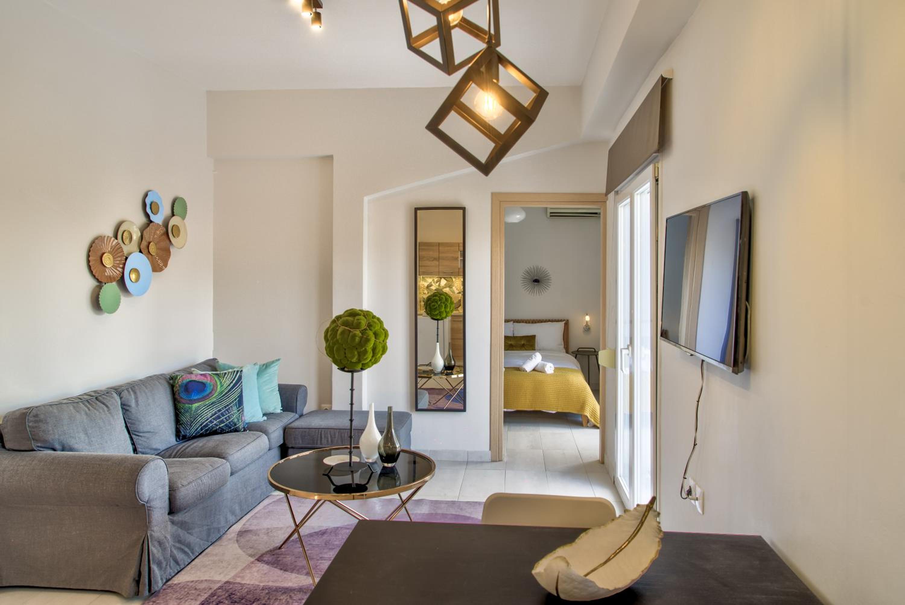 One-Bedroom Apartment