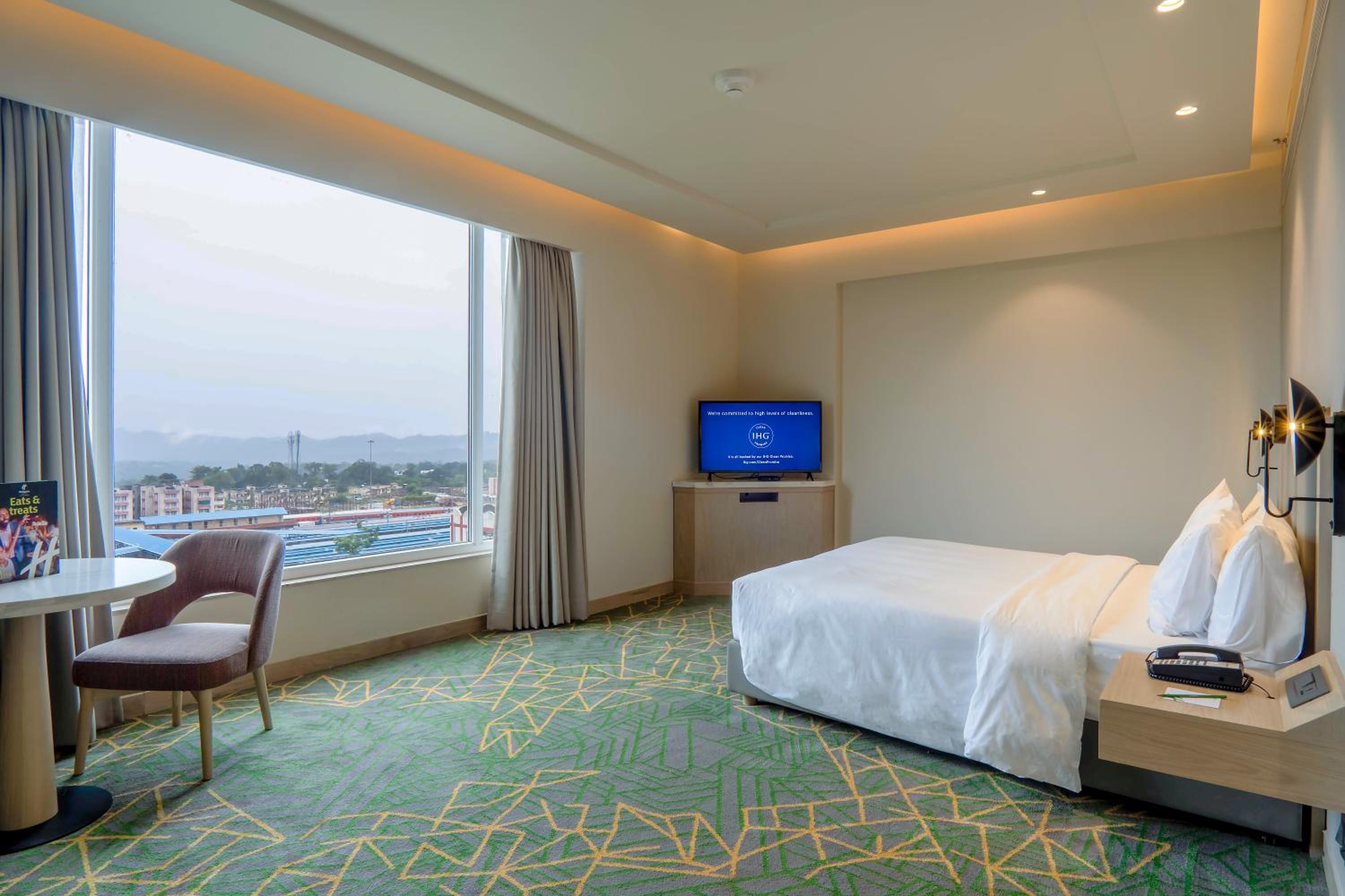 Premium King Room - Photo 1