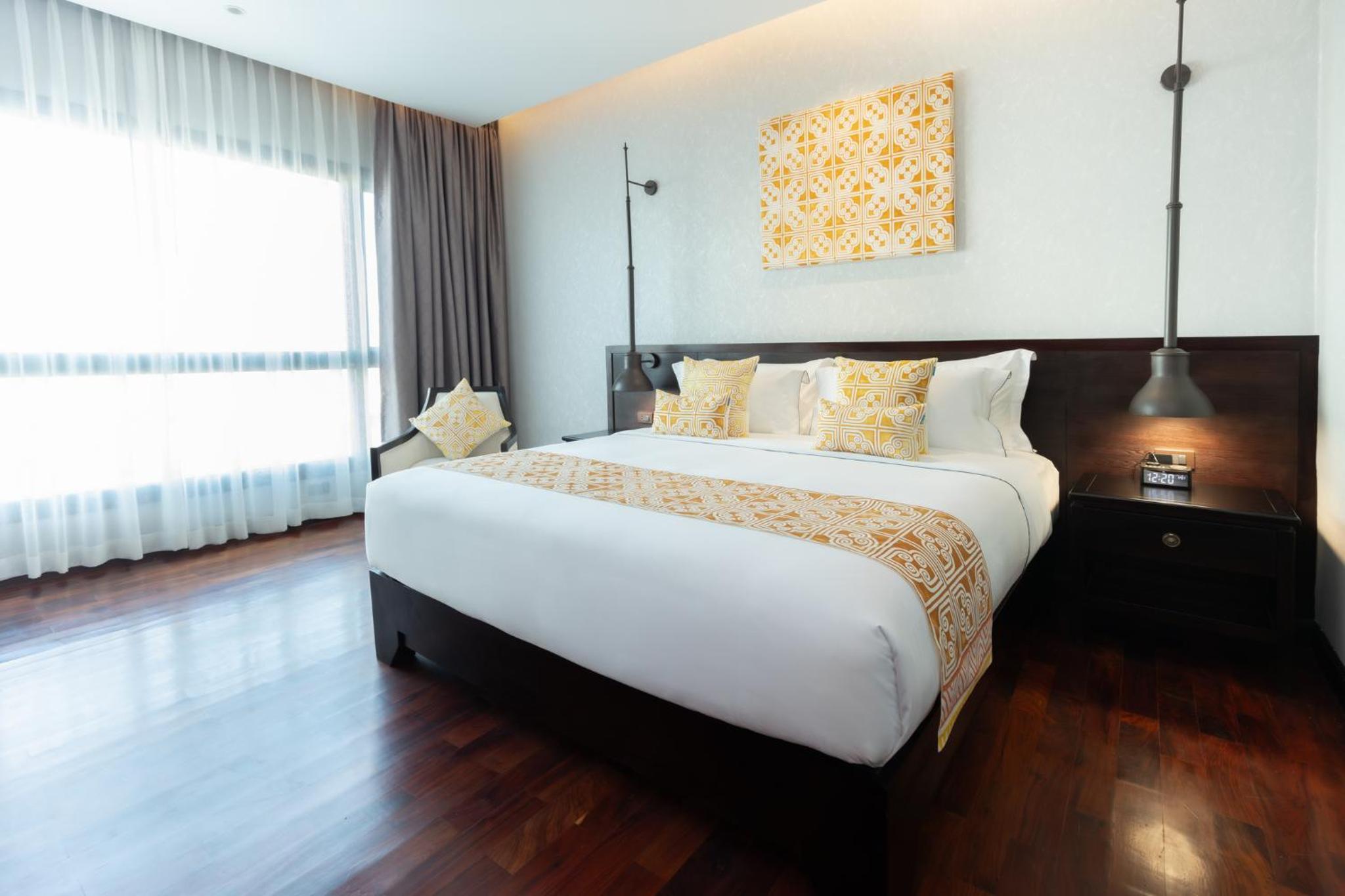 Deluxe King Room photo 3