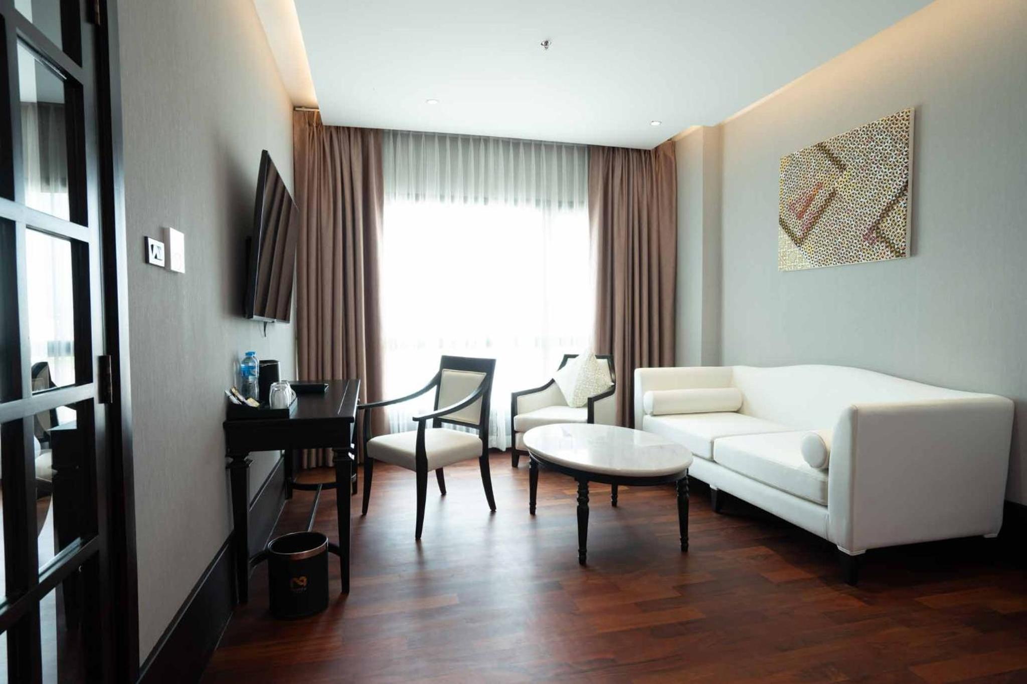 Suite with City View - Photo 1