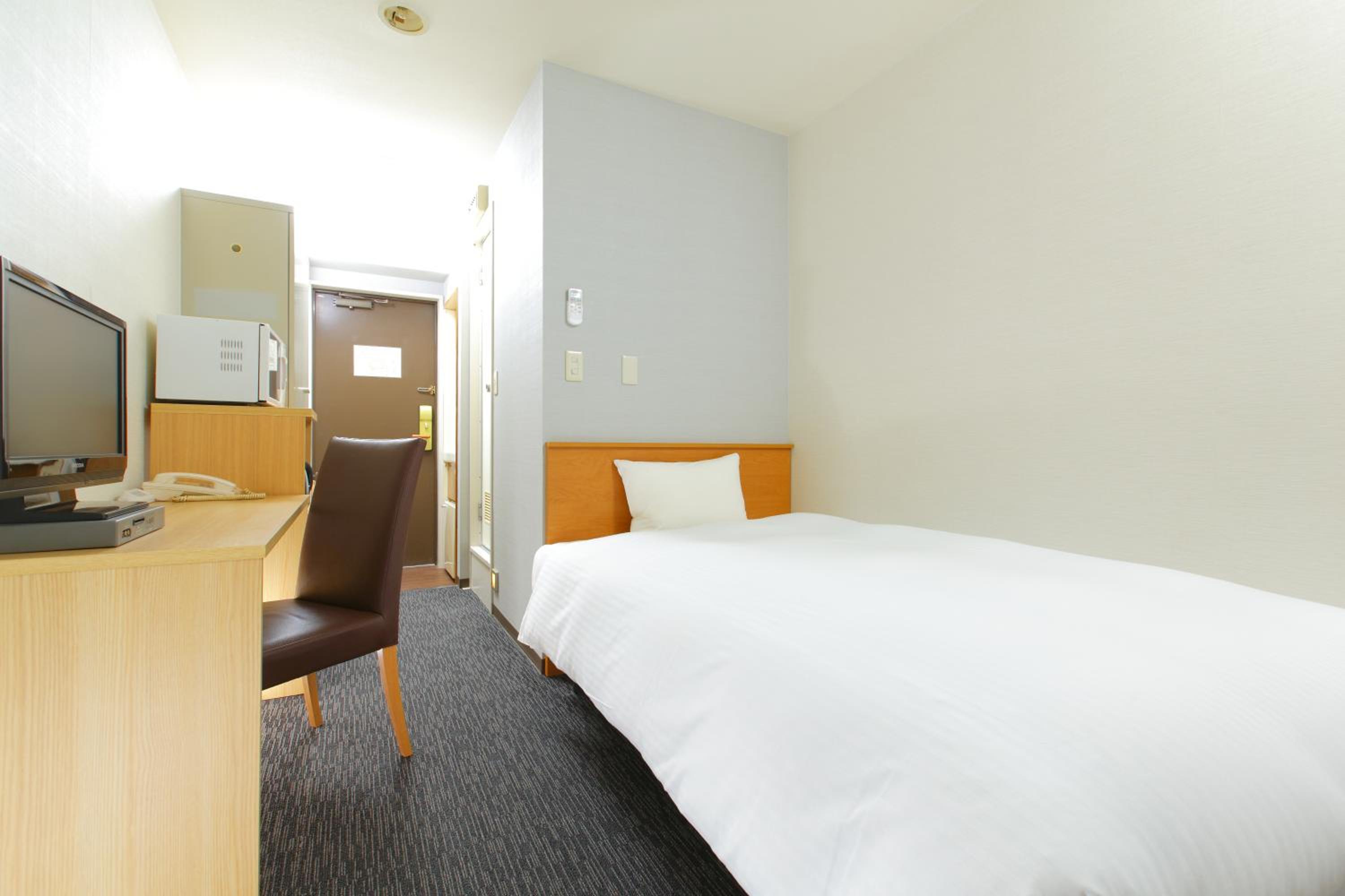 Economy Single Room Annex - Non Smoking - House Keeping is Optional with Additional Cost photo 1