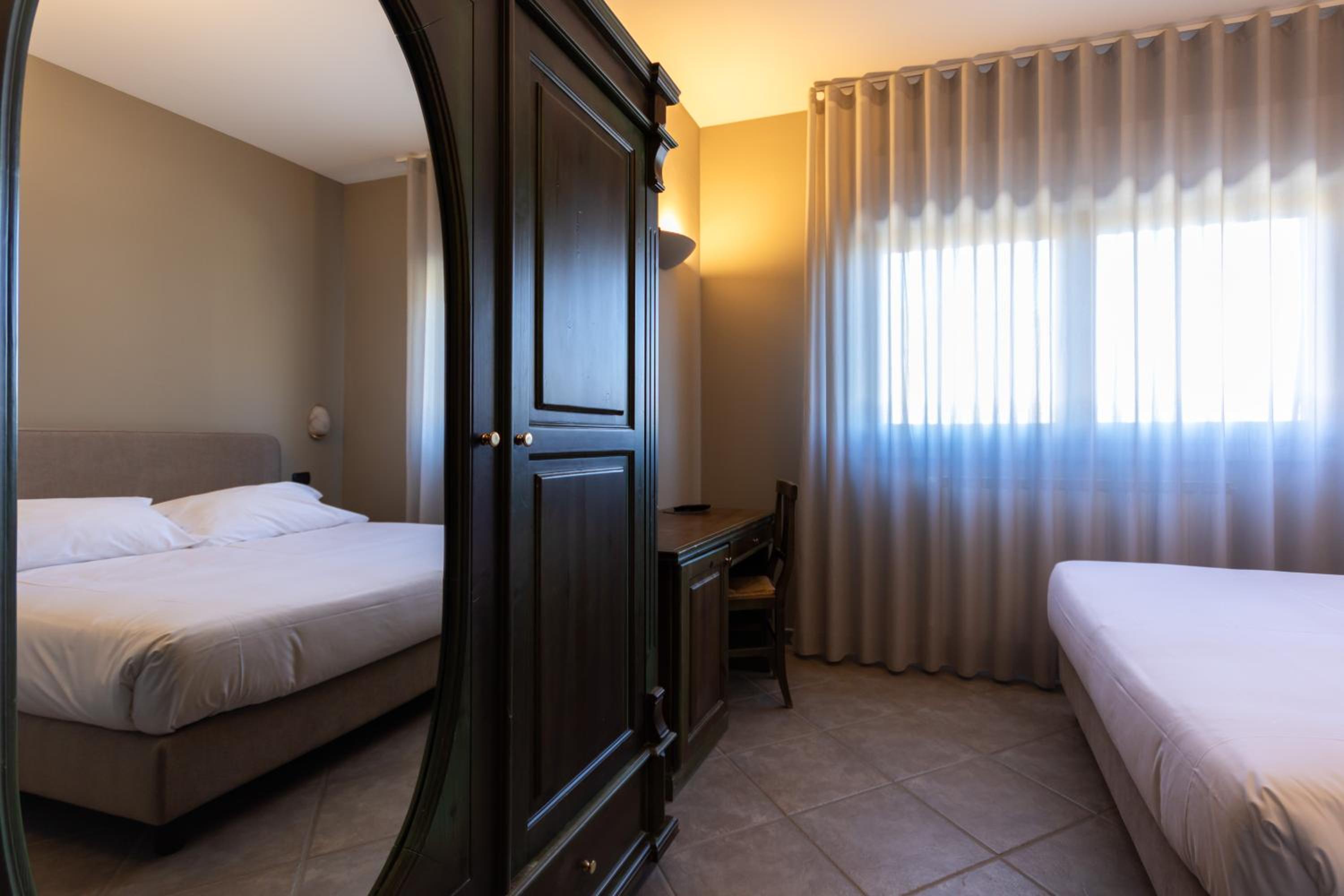 Double or Twin Room photo 2