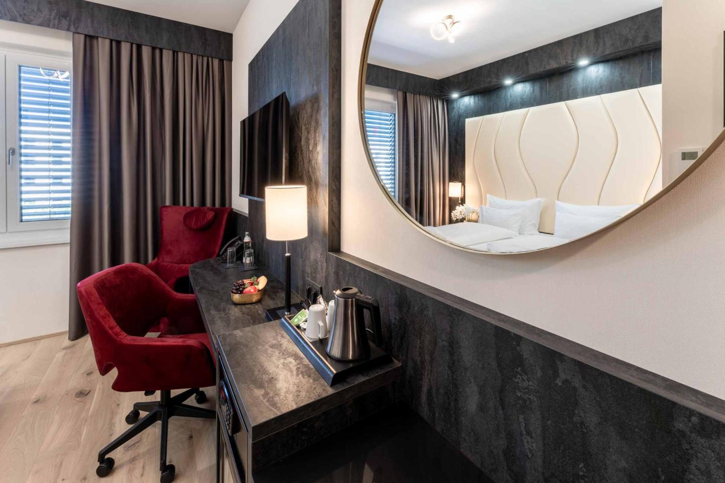 Premium Double Room with sofa bed photo 1
