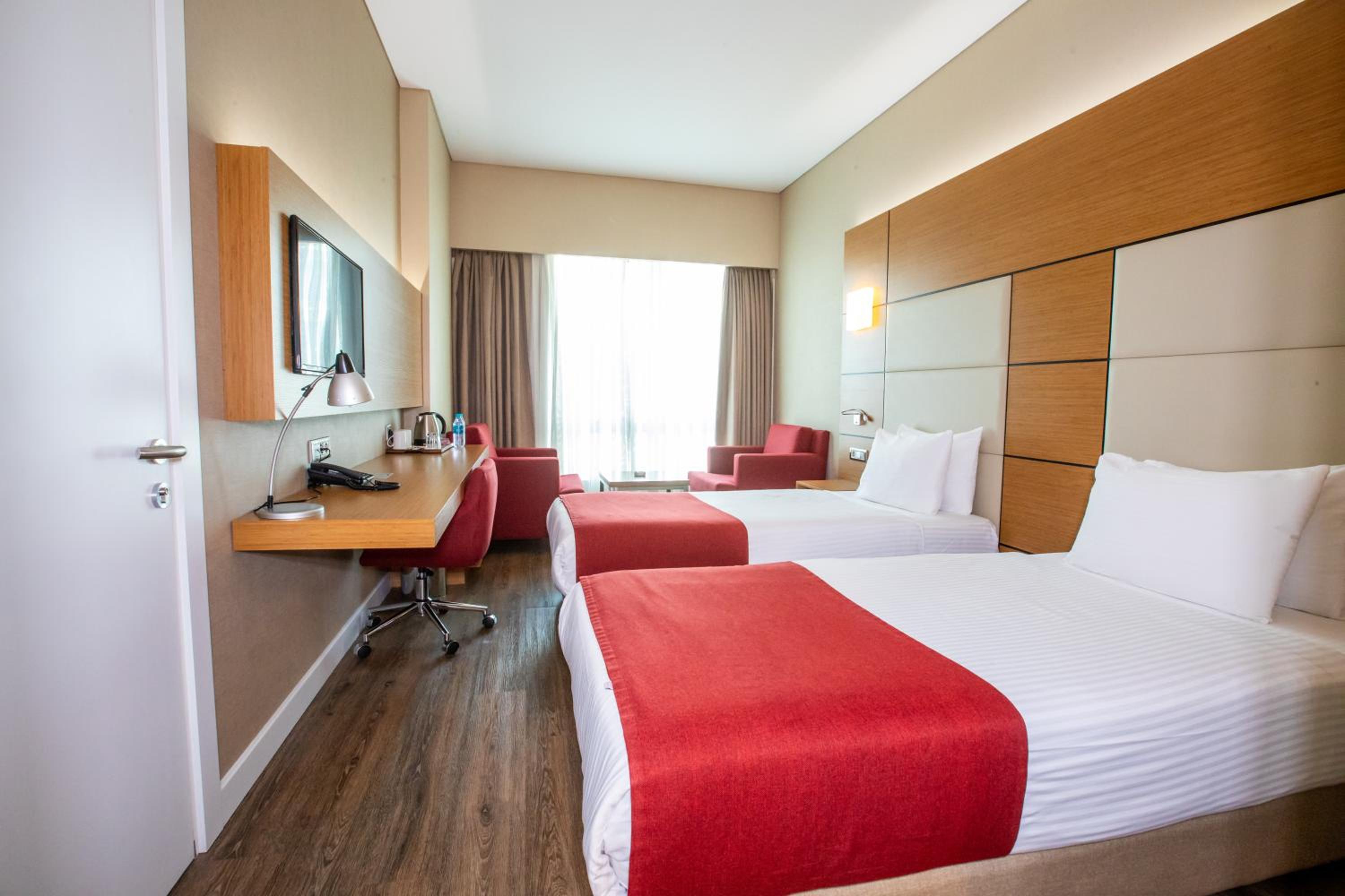 Twin Room - Non-Smoking photo 1