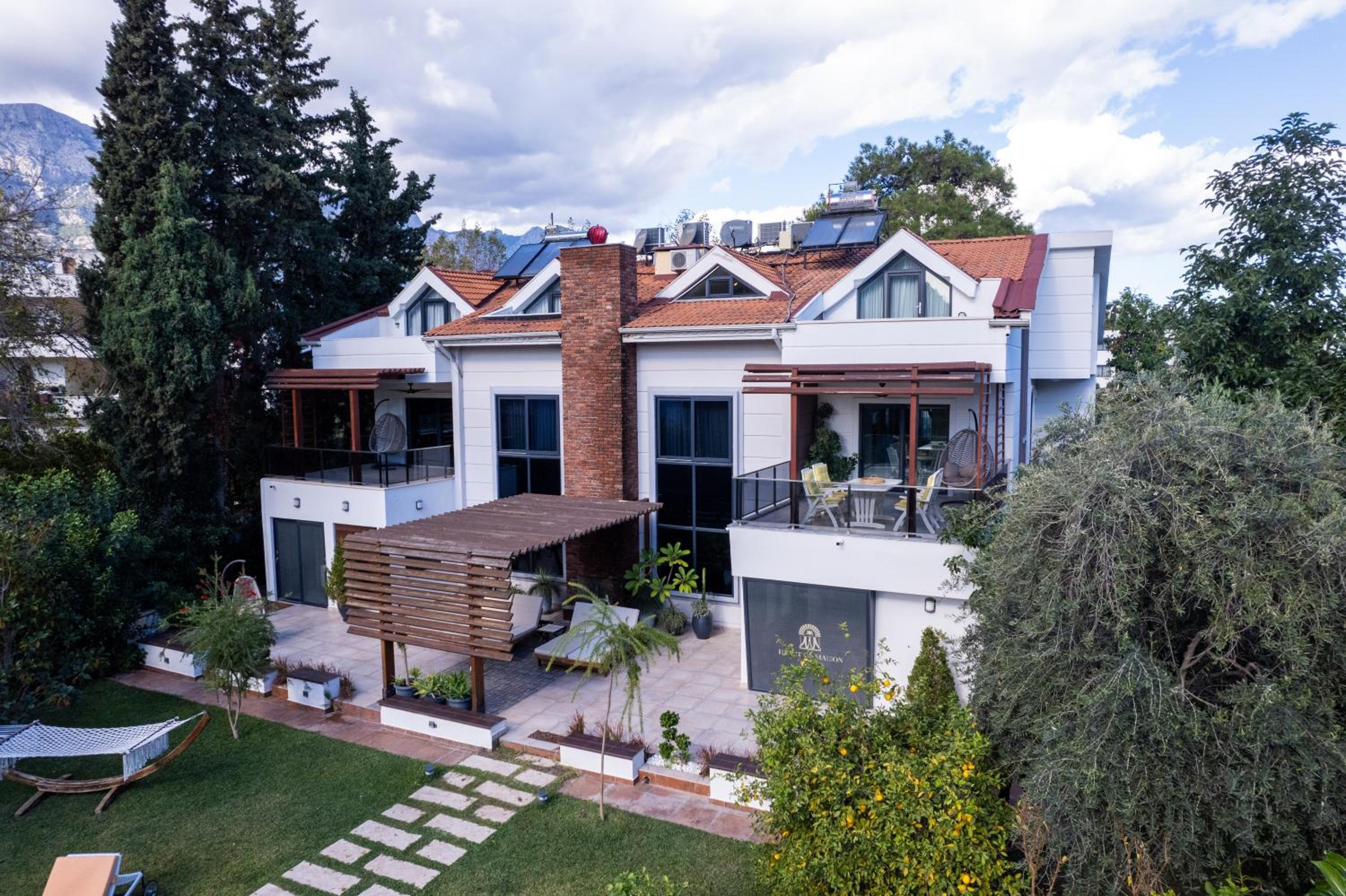 Villa with Garden View photo 3