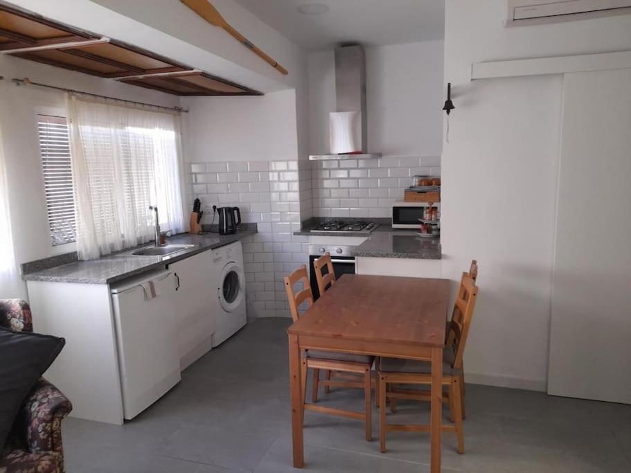 Studio Apartment photo 2