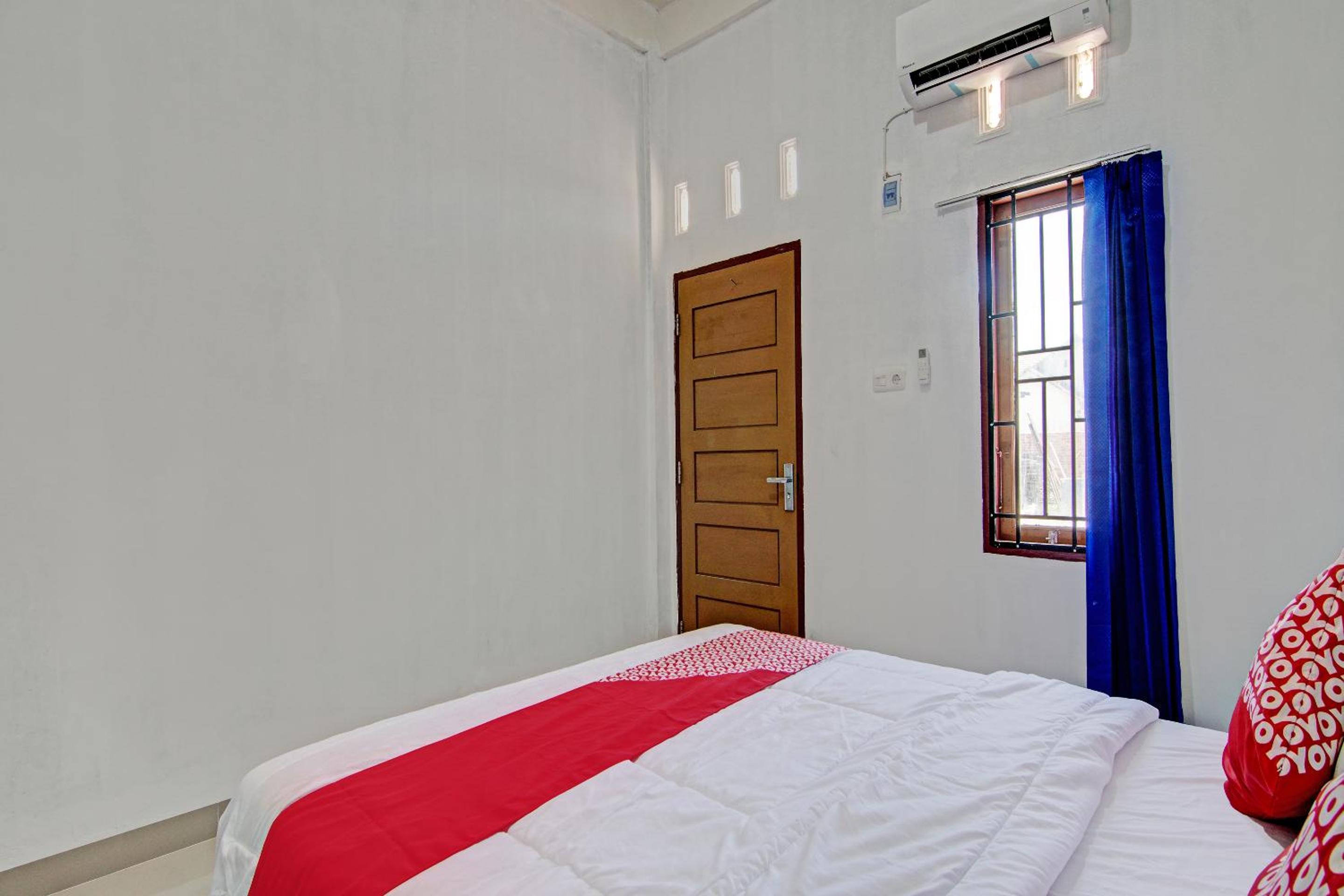 Deluxe Double Room - Photo 14