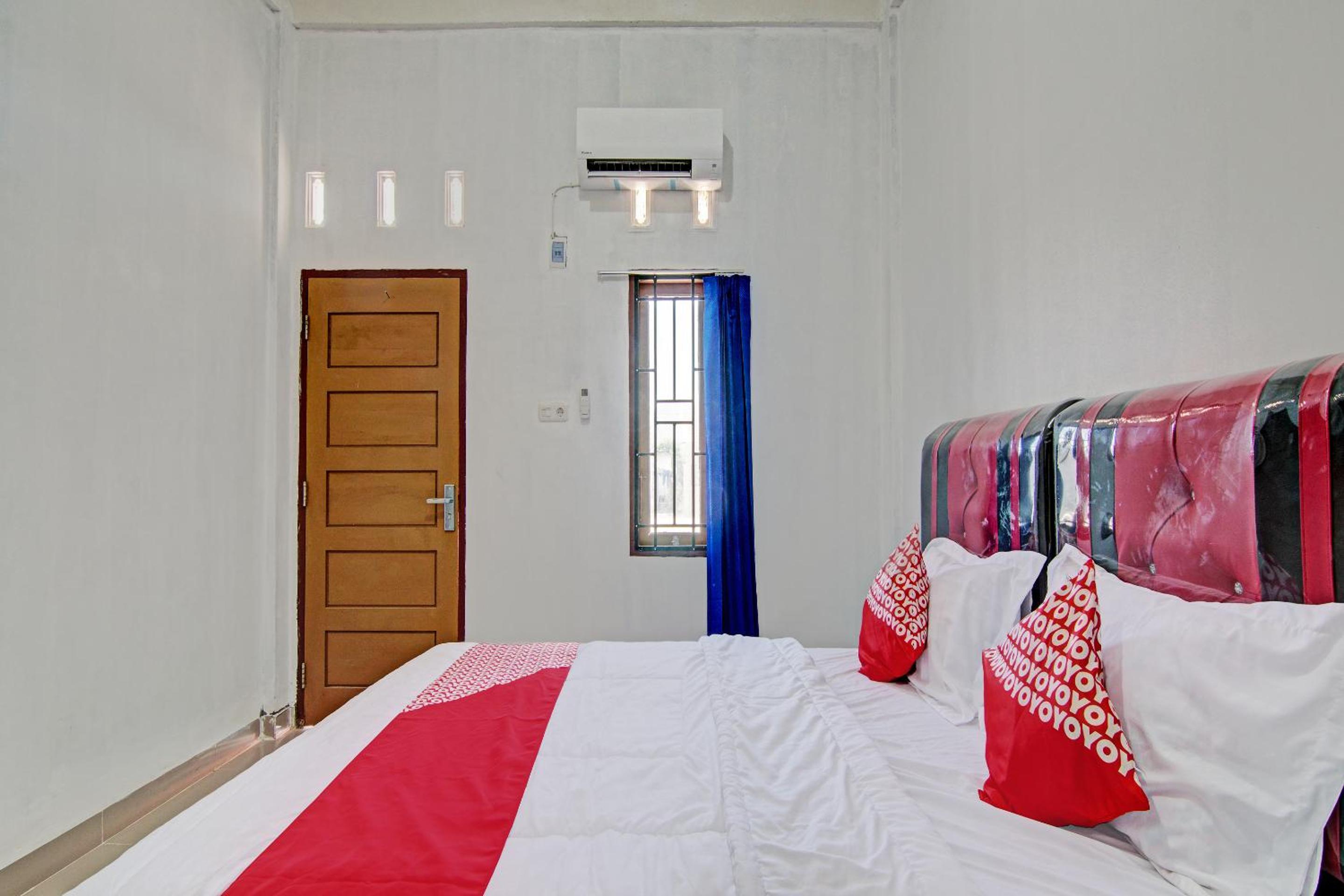 Deluxe Double Room - Photo 13