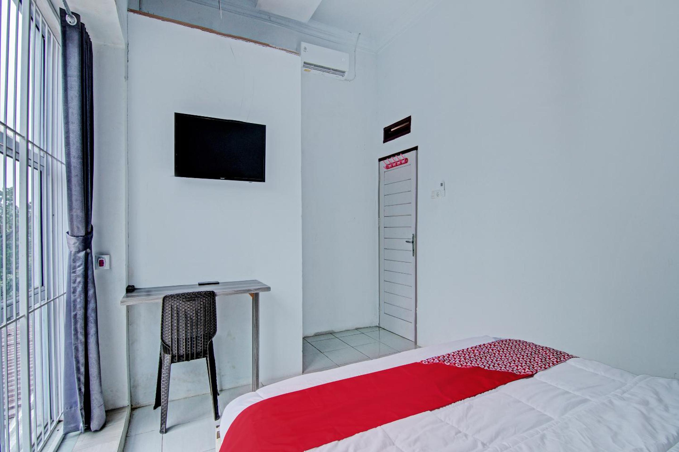 Deluxe Double Room - Photo 10