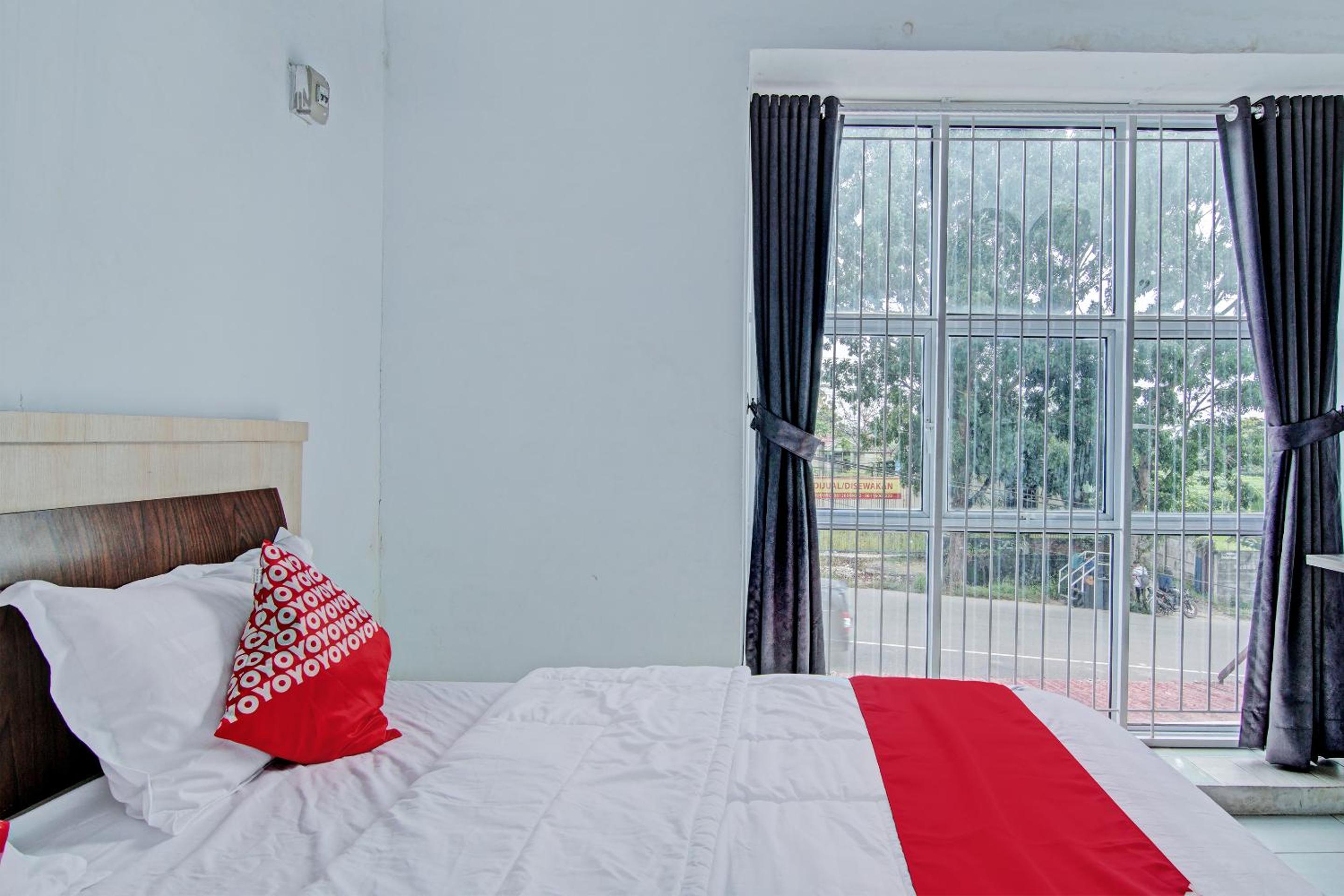 Deluxe Double Room - Photo 8