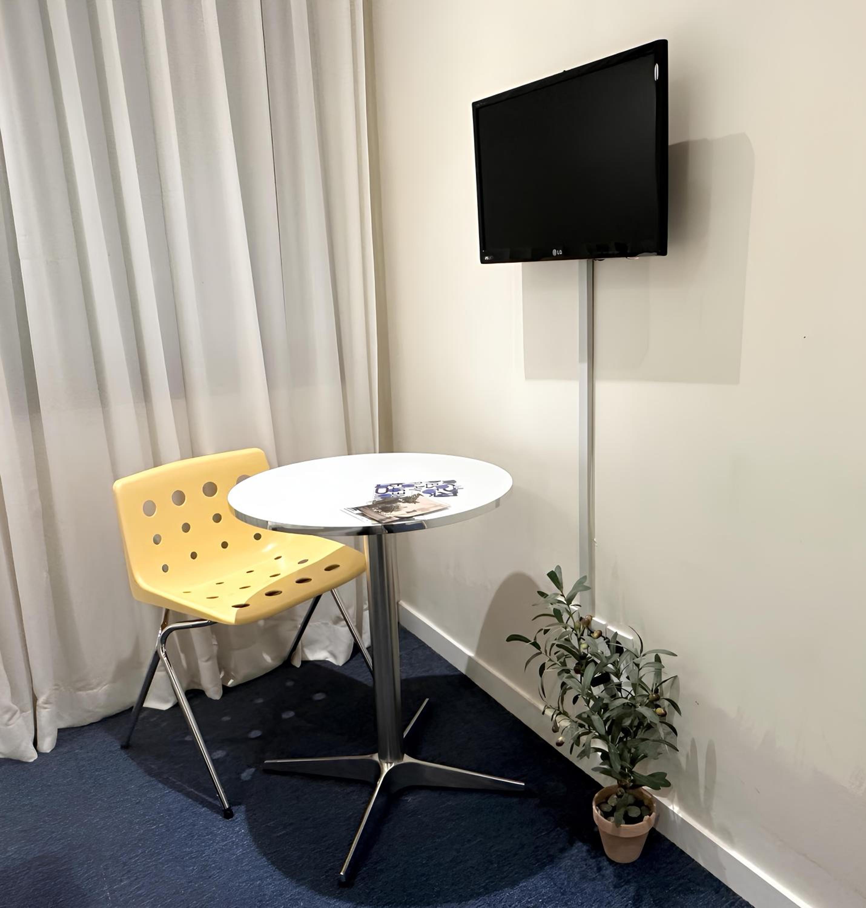 Superior Double Room - Photo 8