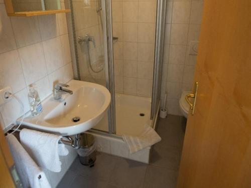 Single Room with Shower photo 2
