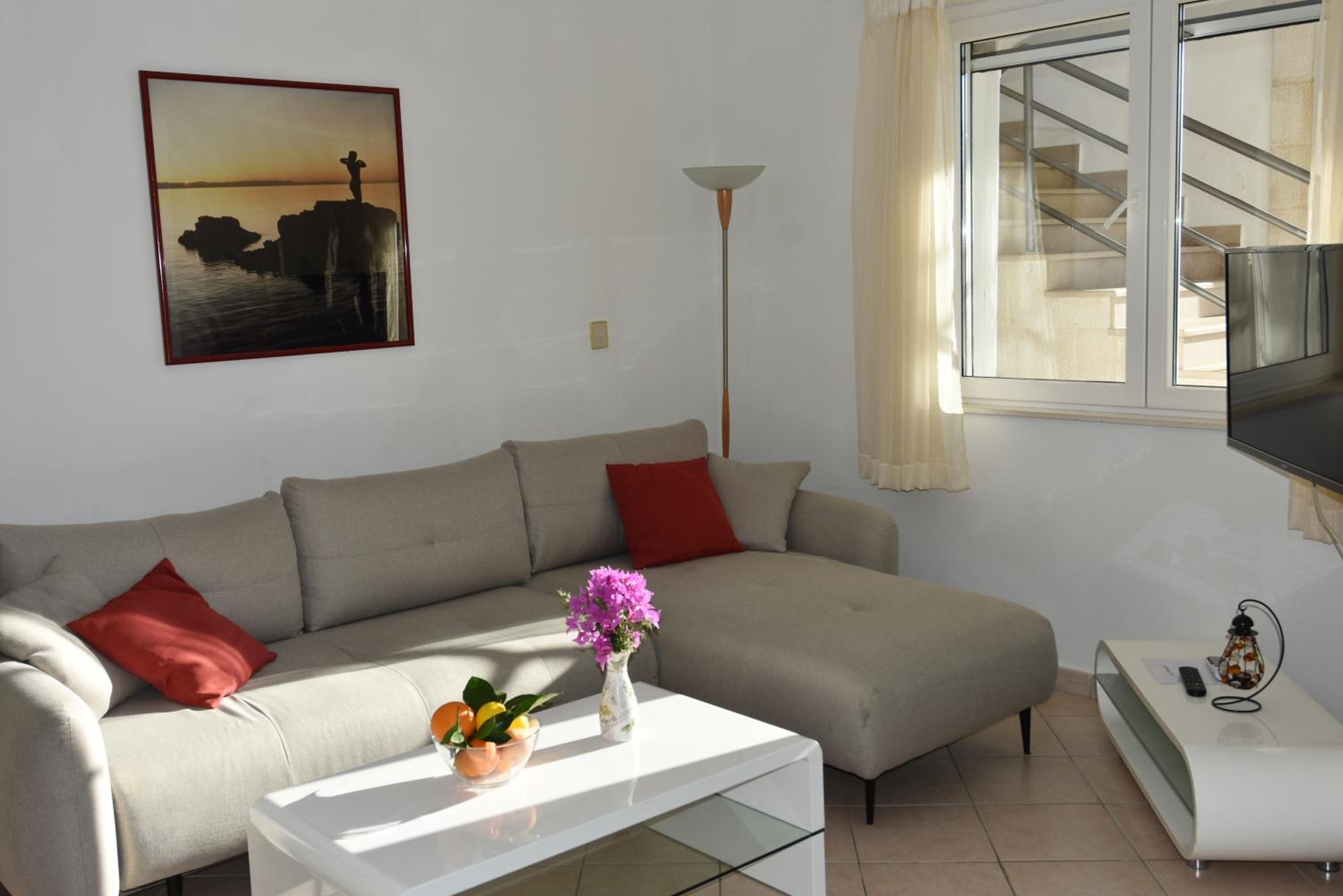 Apartment photo 3