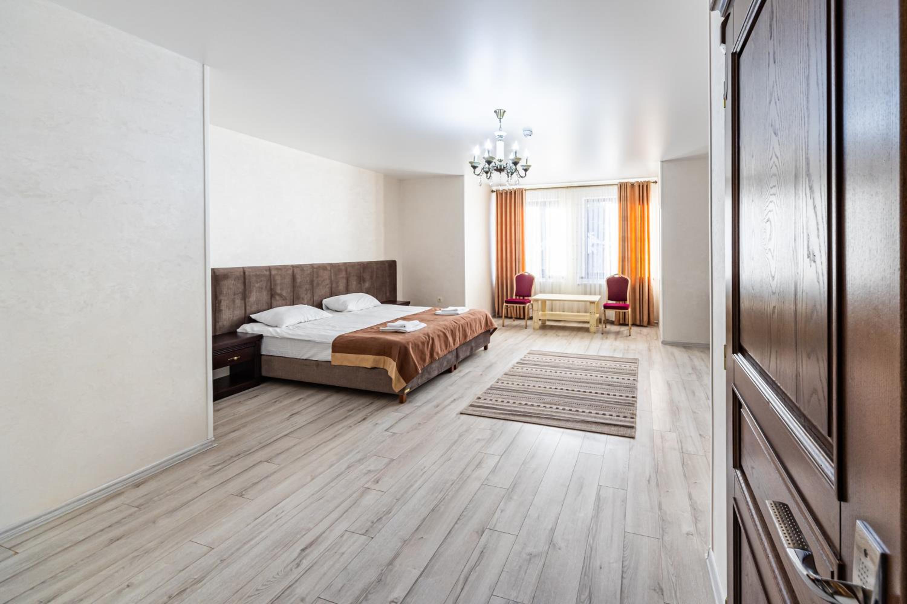 Deluxe Suite